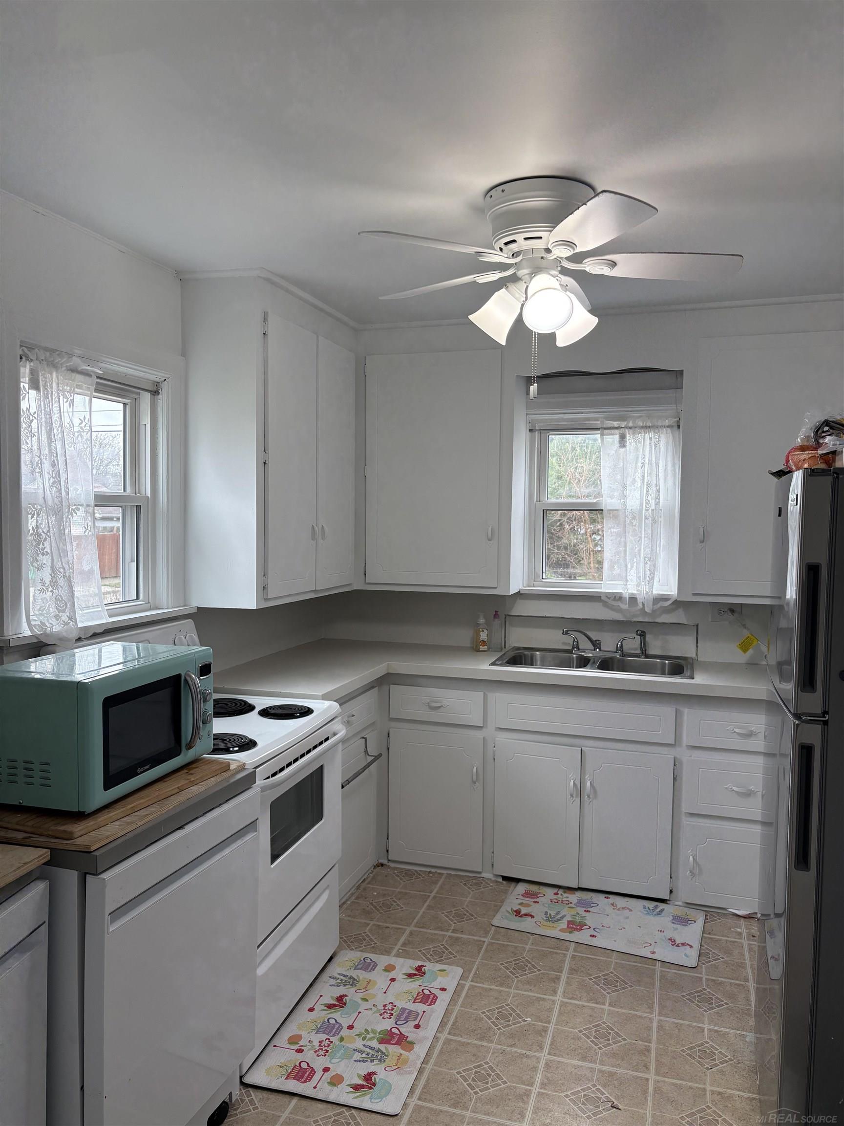 15638 Evergreen Avenue