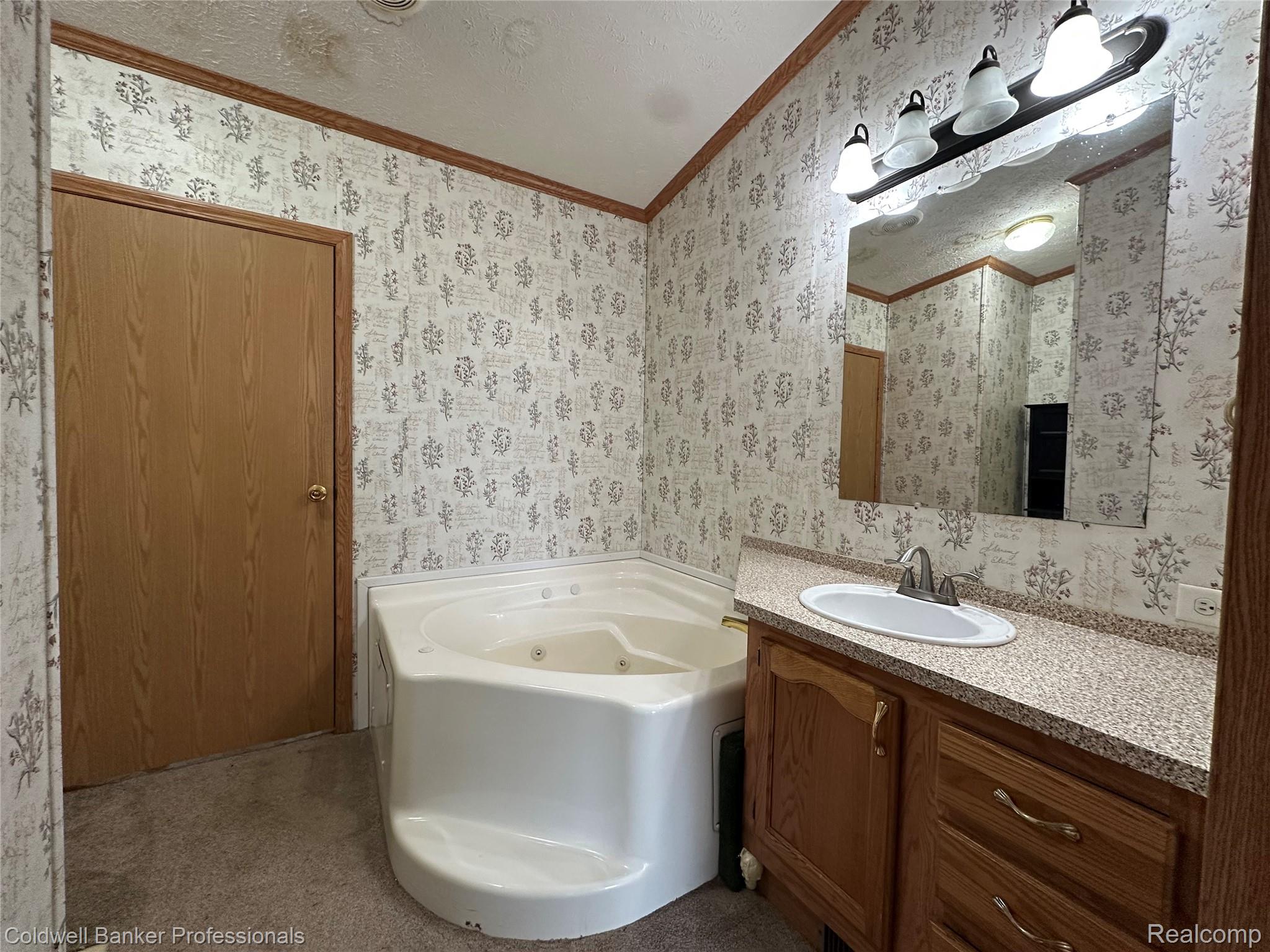 1725 BURNSIDE Road