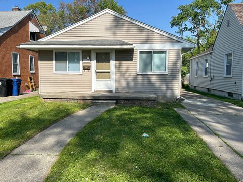 15840 WAKENDEN Redford Charter Township Wayne MI 48239