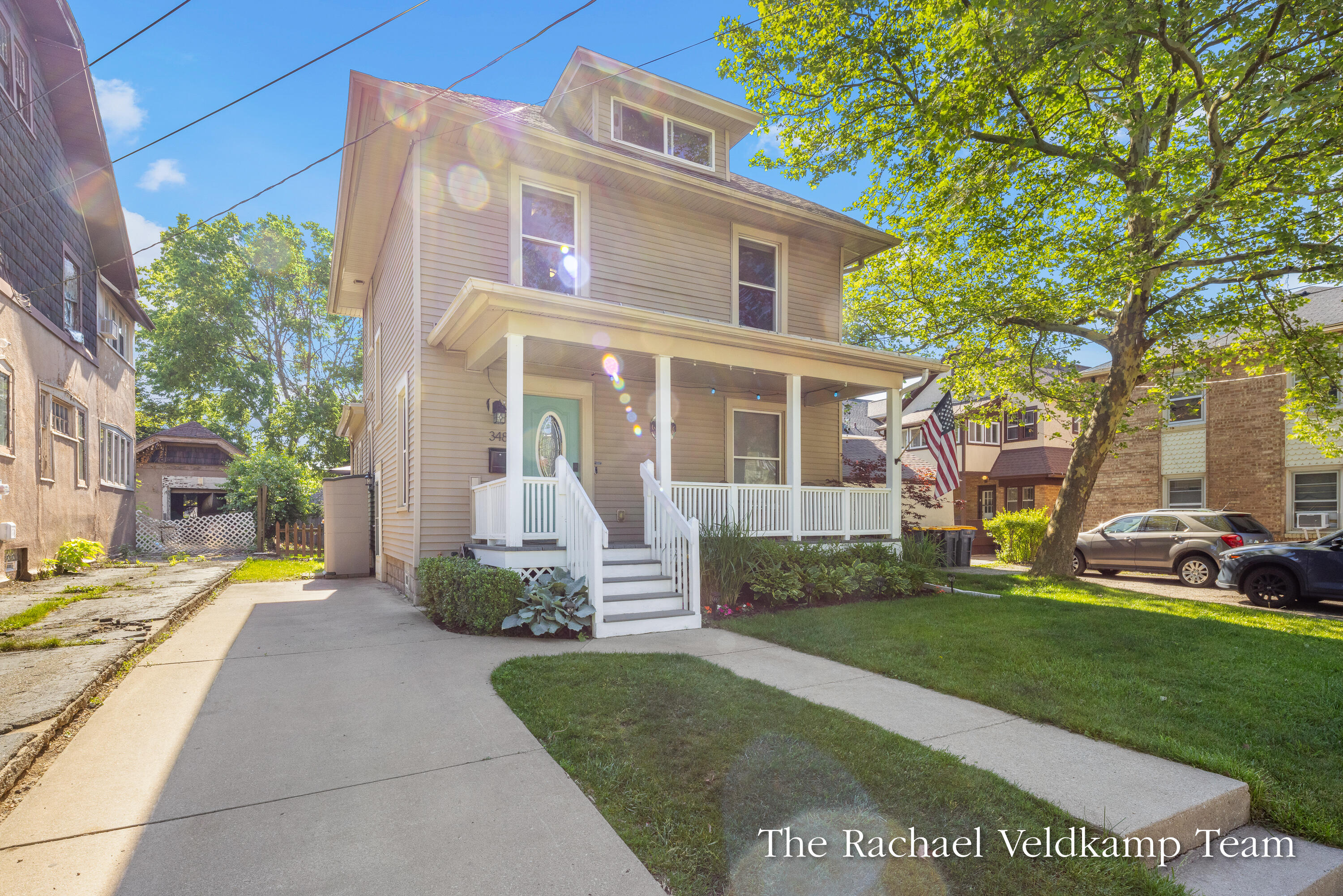 348 Gladstone Drive SE