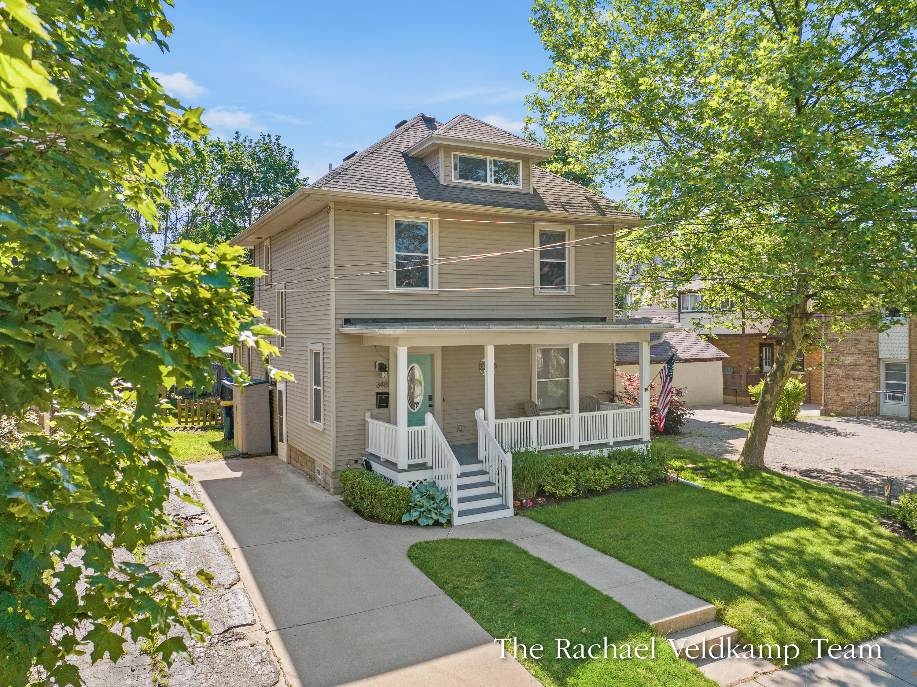 348 Gladstone Drive SE