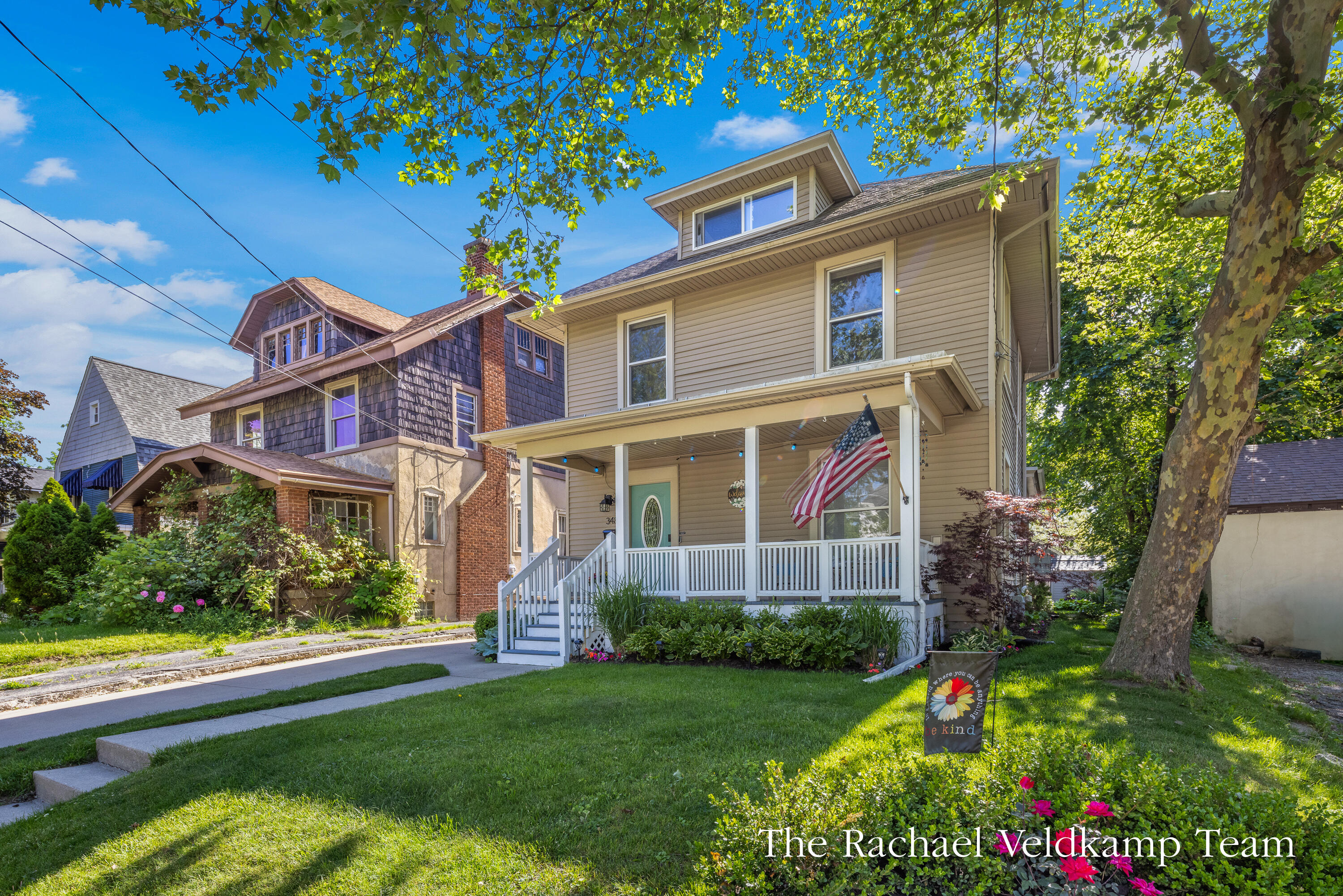 348 Gladstone Drive SE