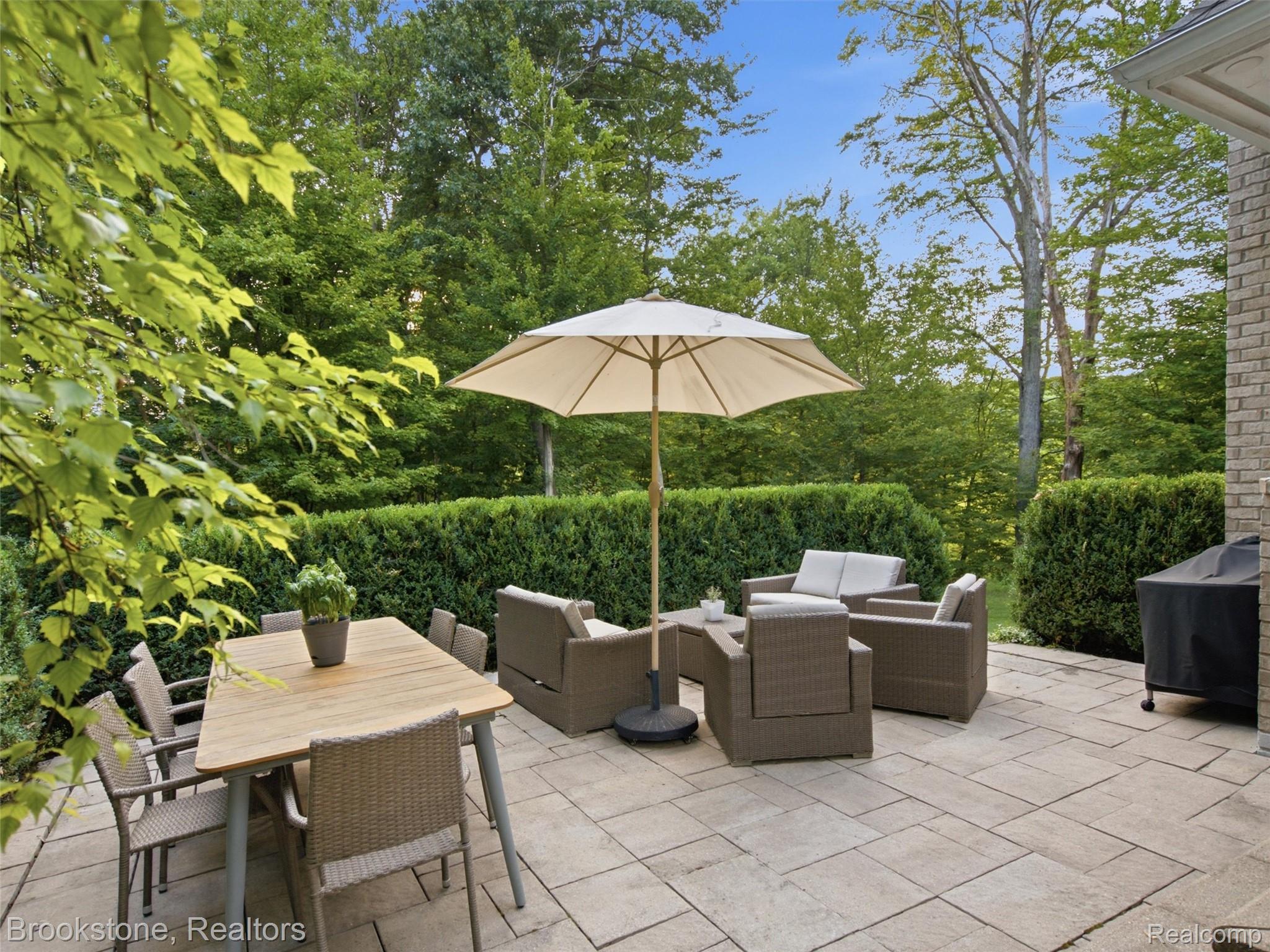 7655 Maple Ridge Court