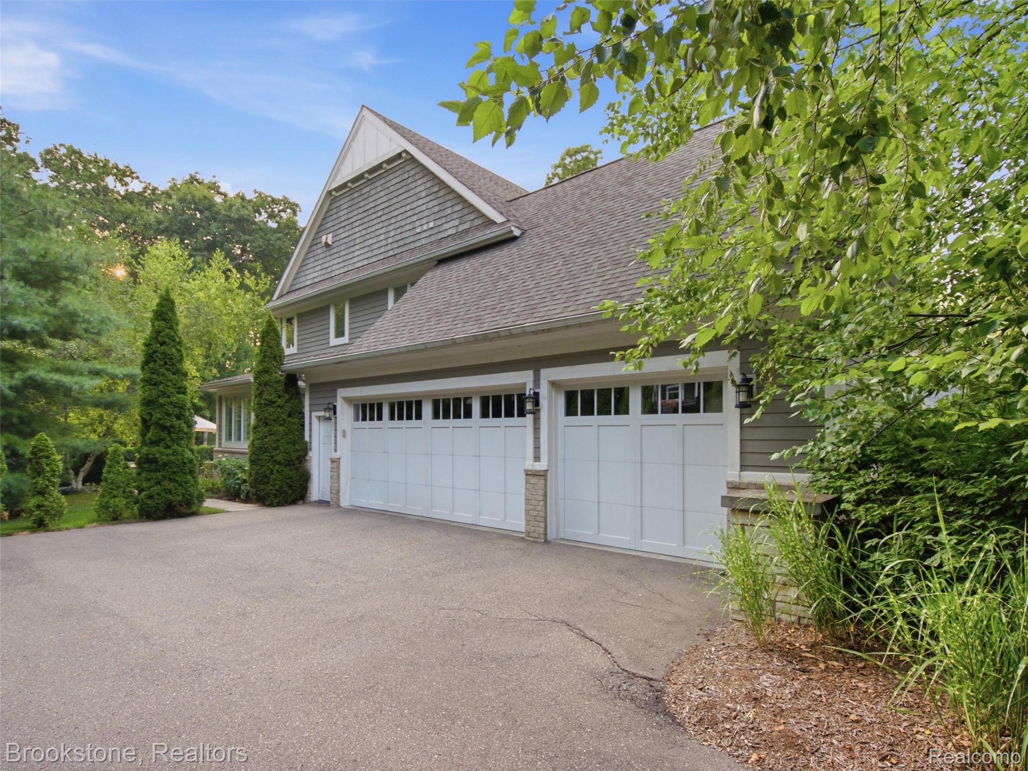 7655 Maple Ridge Court