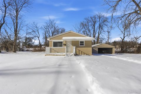 15465 Trinity Street Detroit City MI 48223