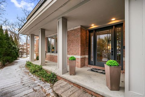 7405 Locklin West Bloomfield Charter Township MI 48324