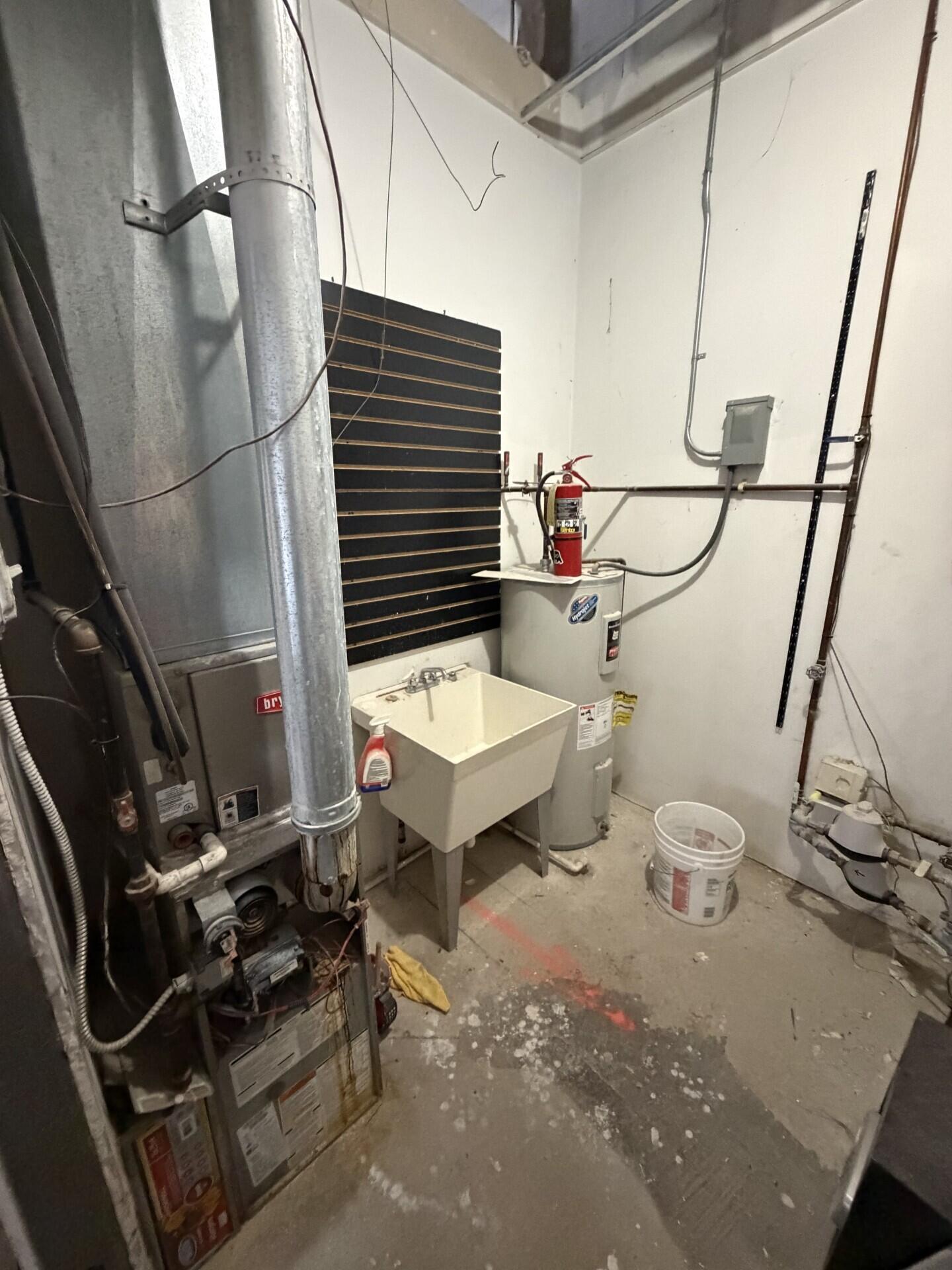 793 W Laketon Avenue