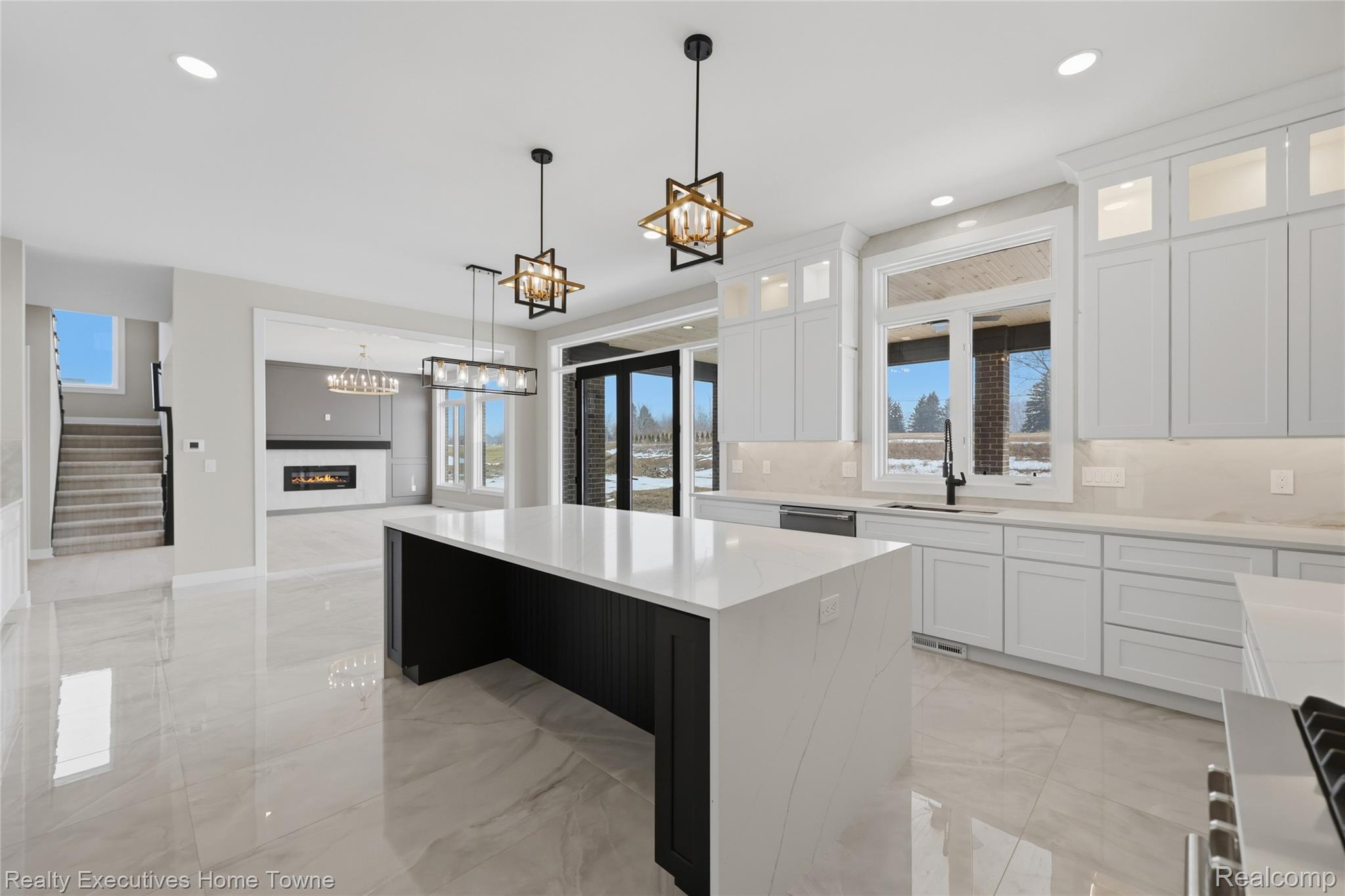 67748 Overlook Trail