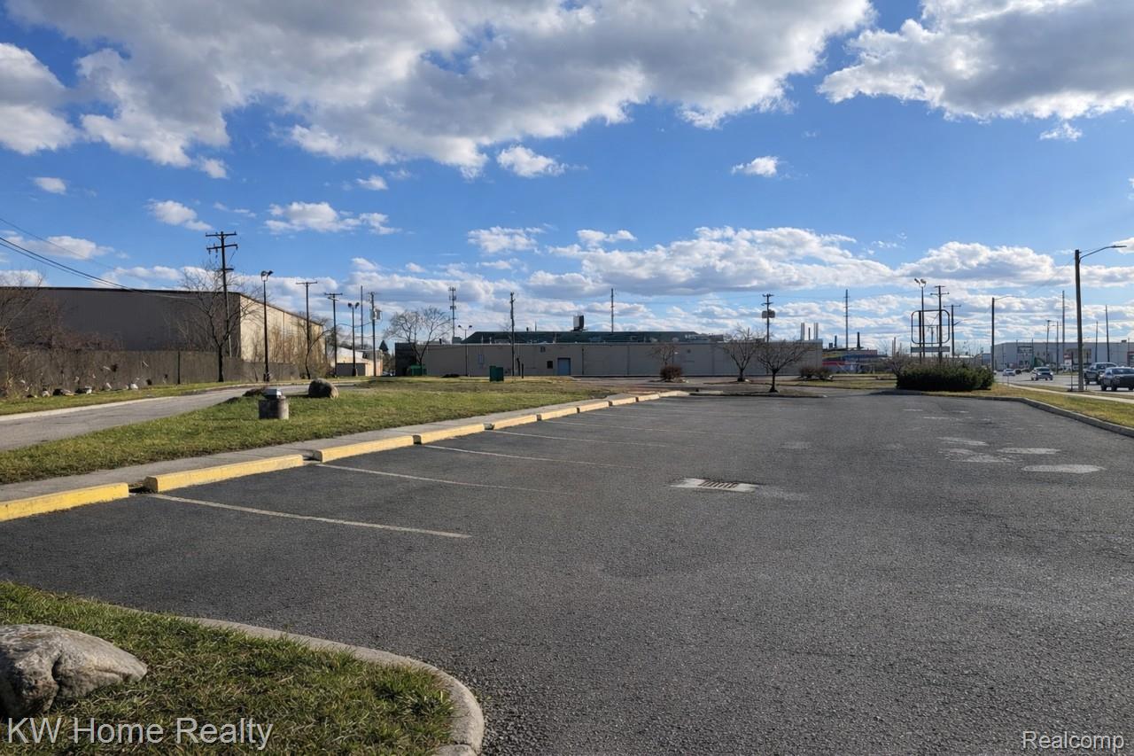 20800 Groesbeck Highway