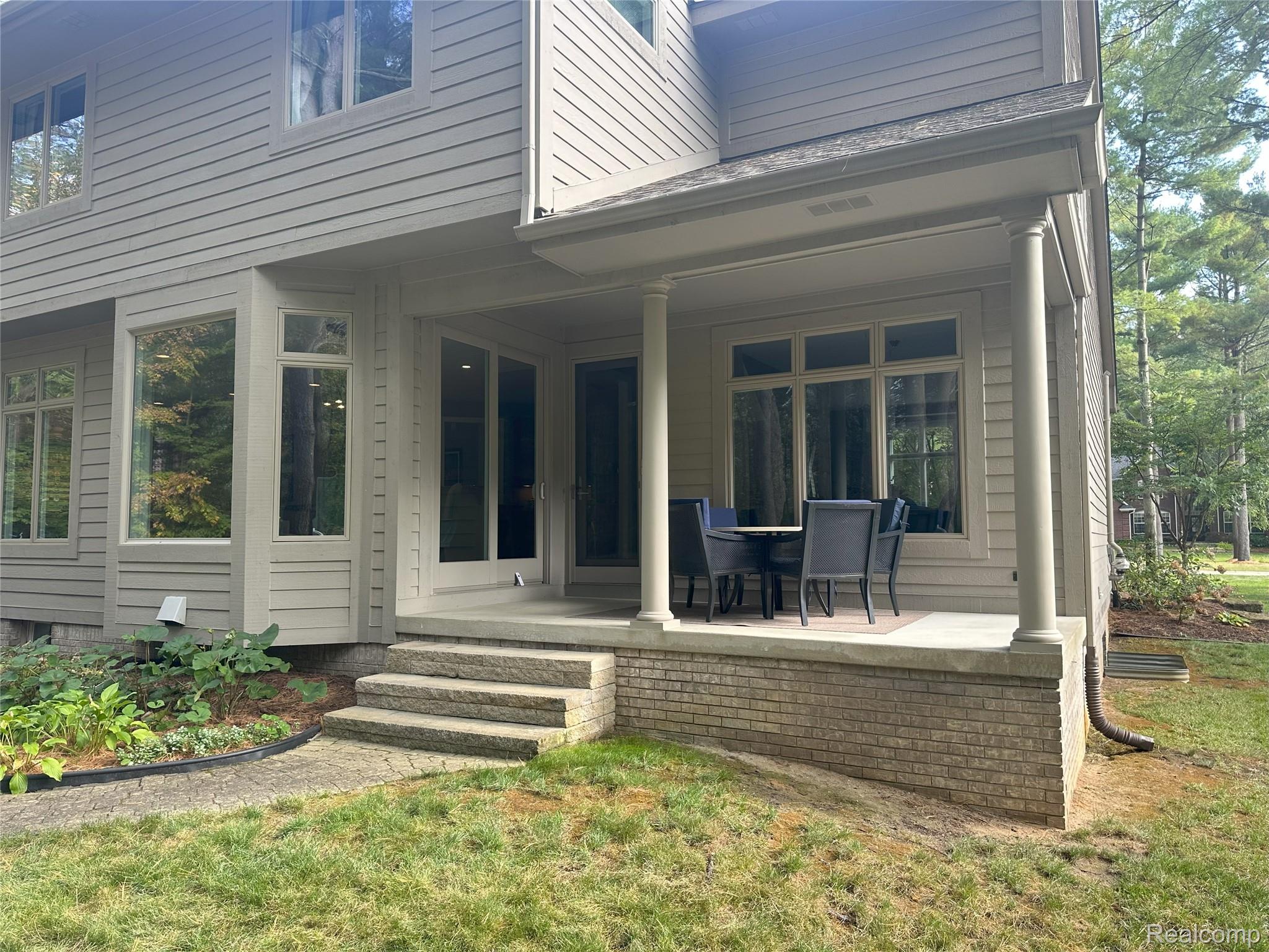 9112 Roger Scott Trail