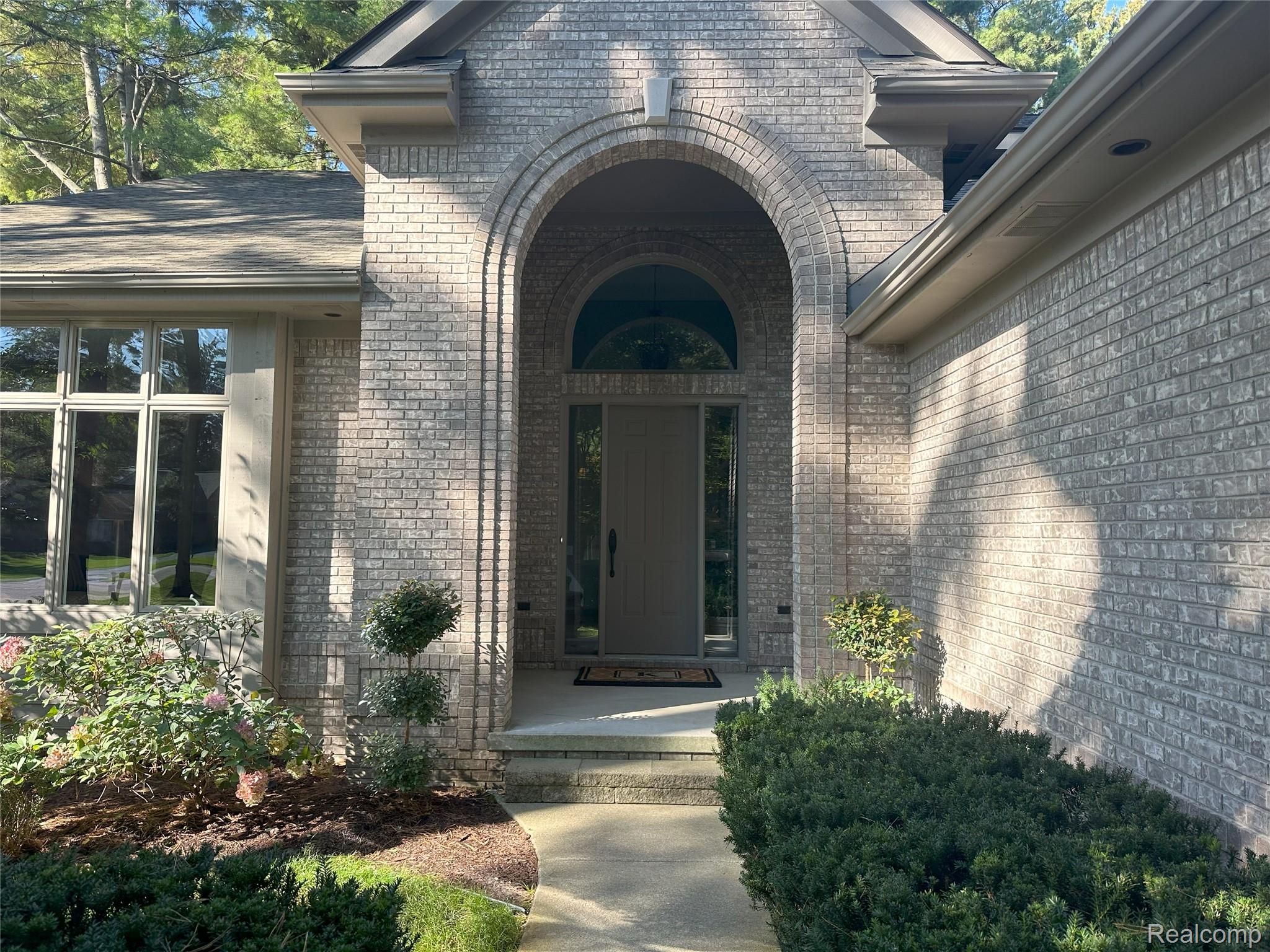 9112 Roger Scott Trail