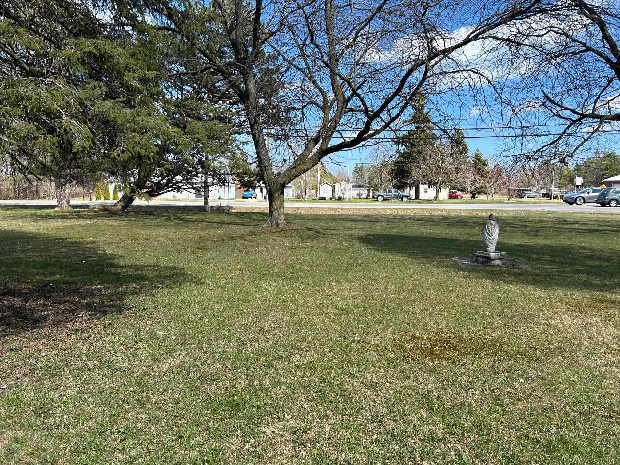 5996 Lakeshore Road