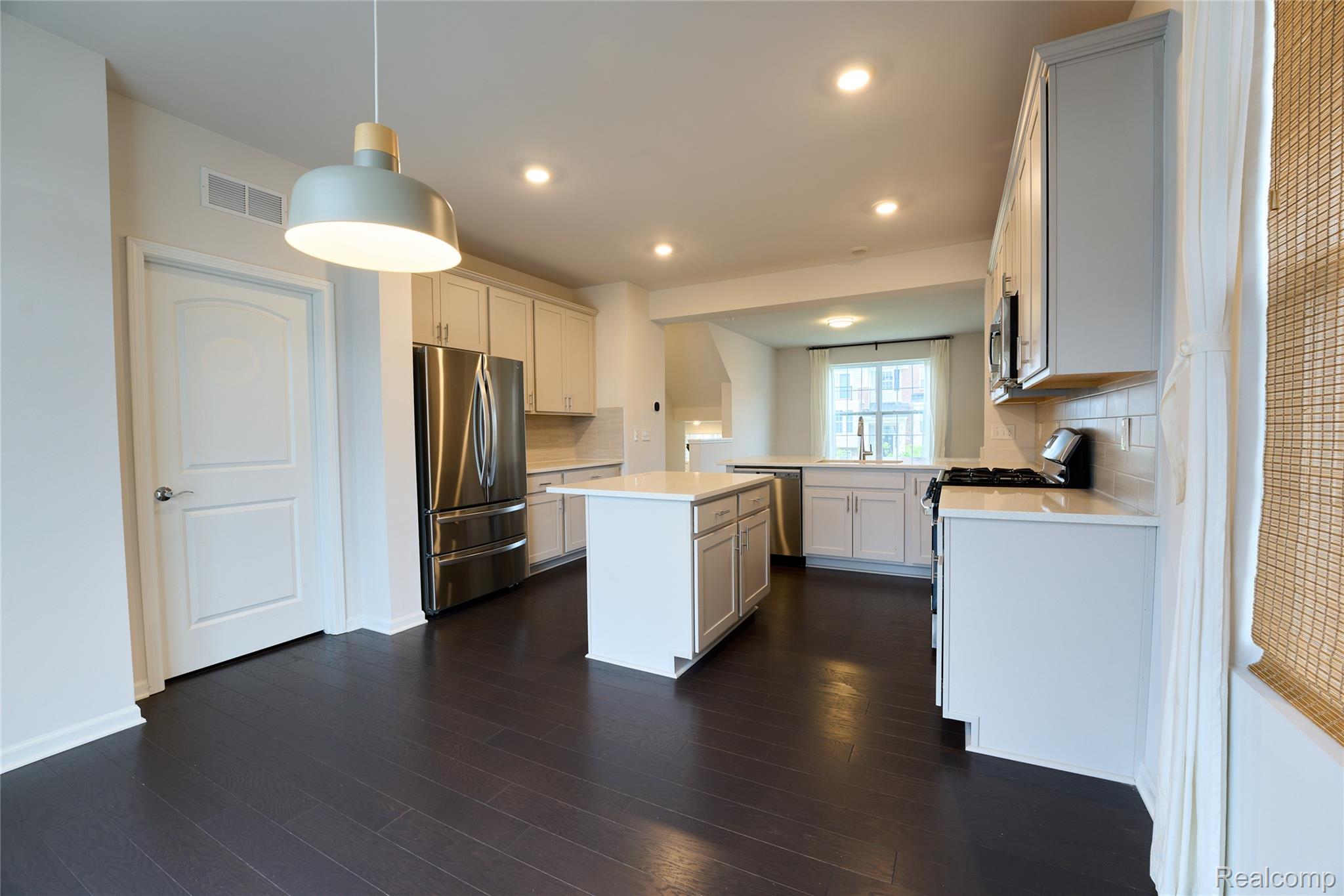 49701 Lantern Way