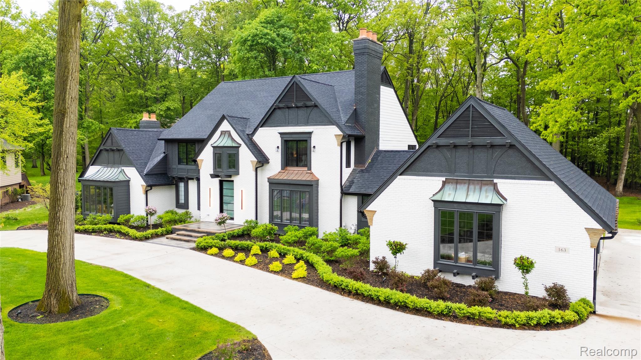 163 MANORWOOD Drive