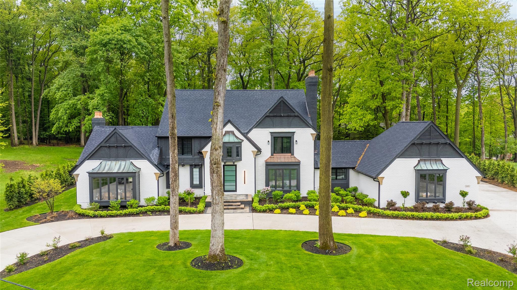 163 MANORWOOD Drive