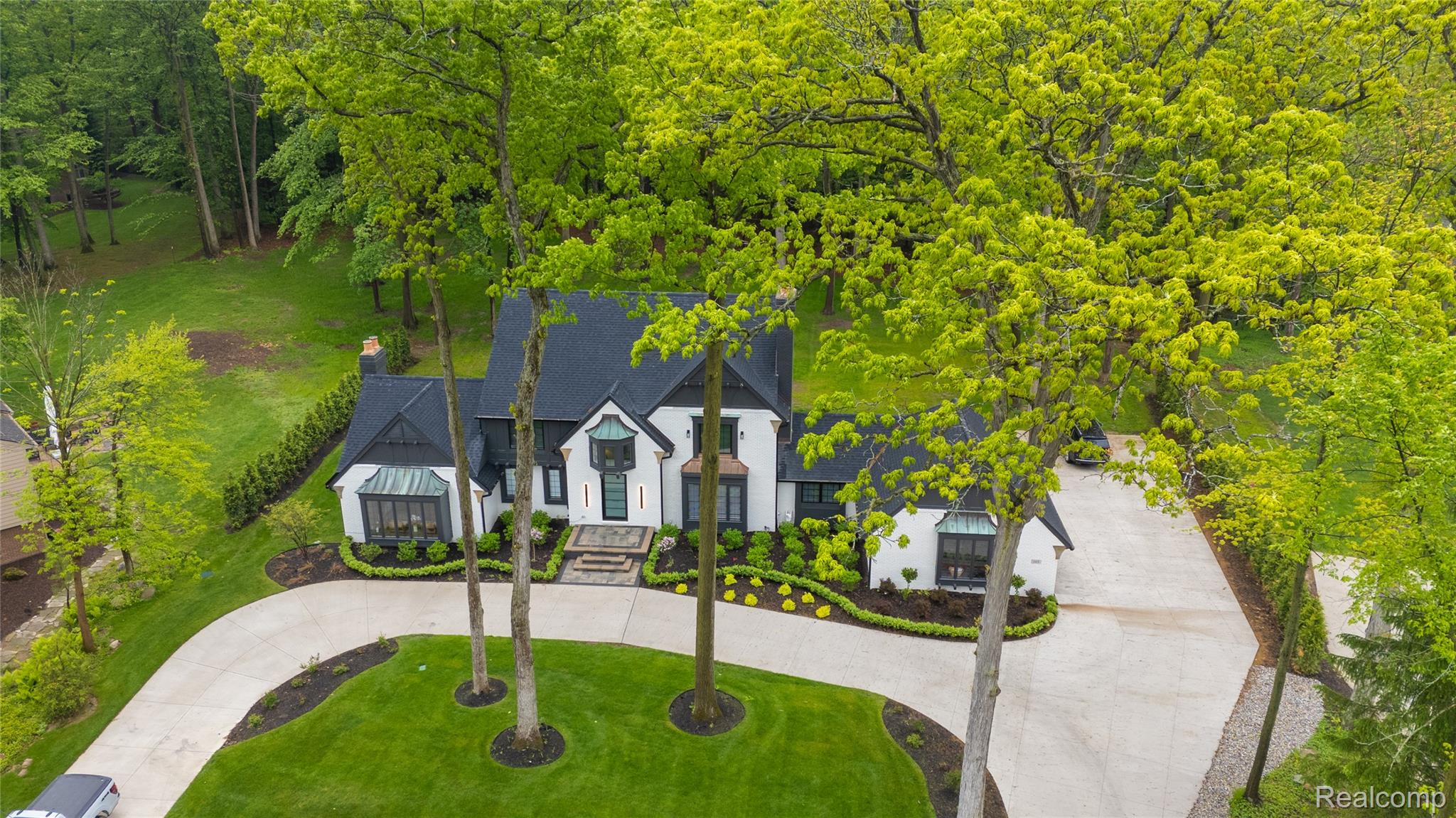 163 MANORWOOD Drive