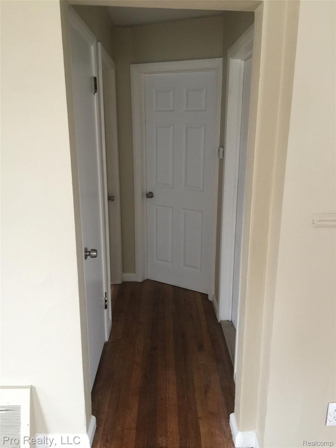 1044 Cloverlawn Avenue