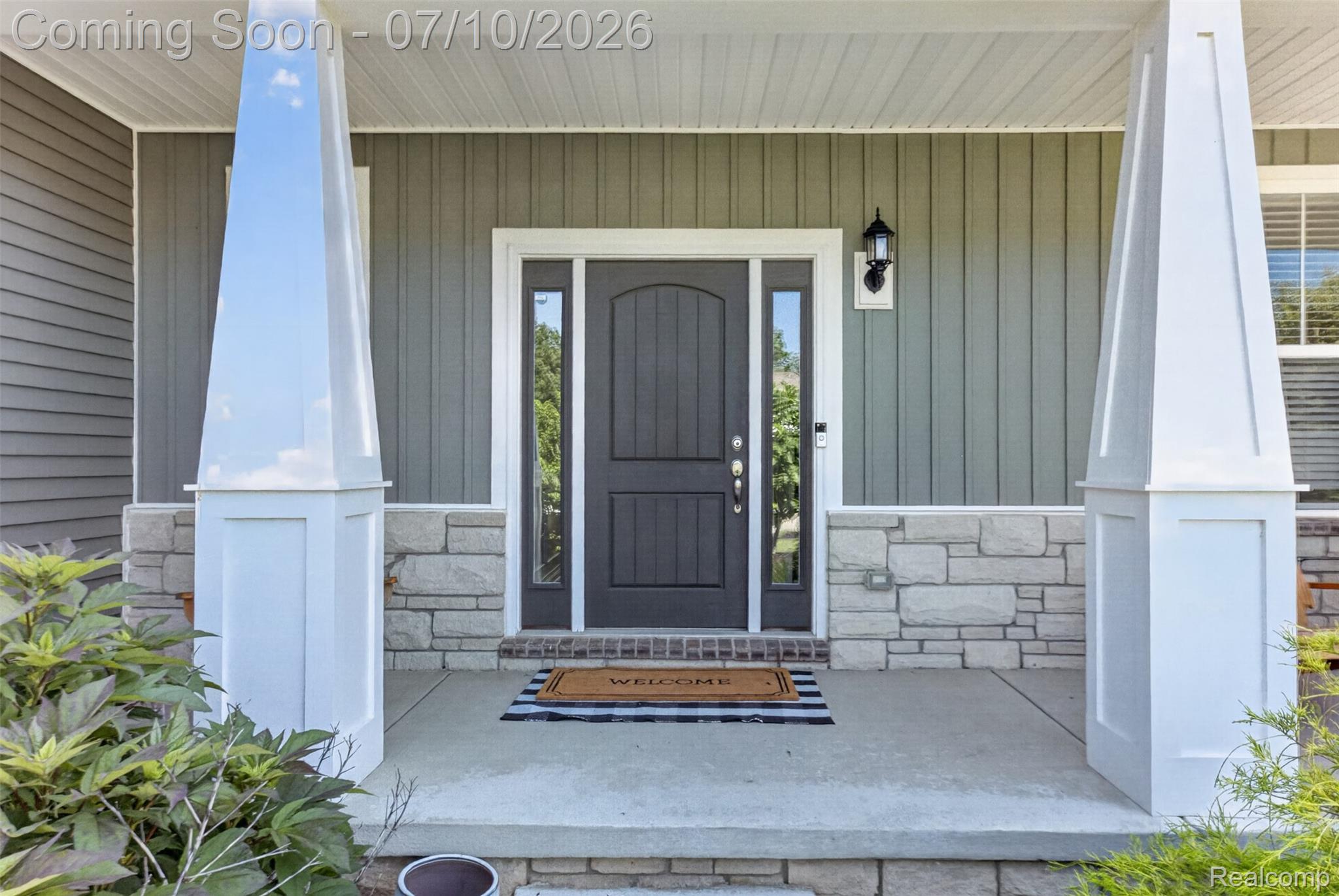 2429 Walnut View Dr