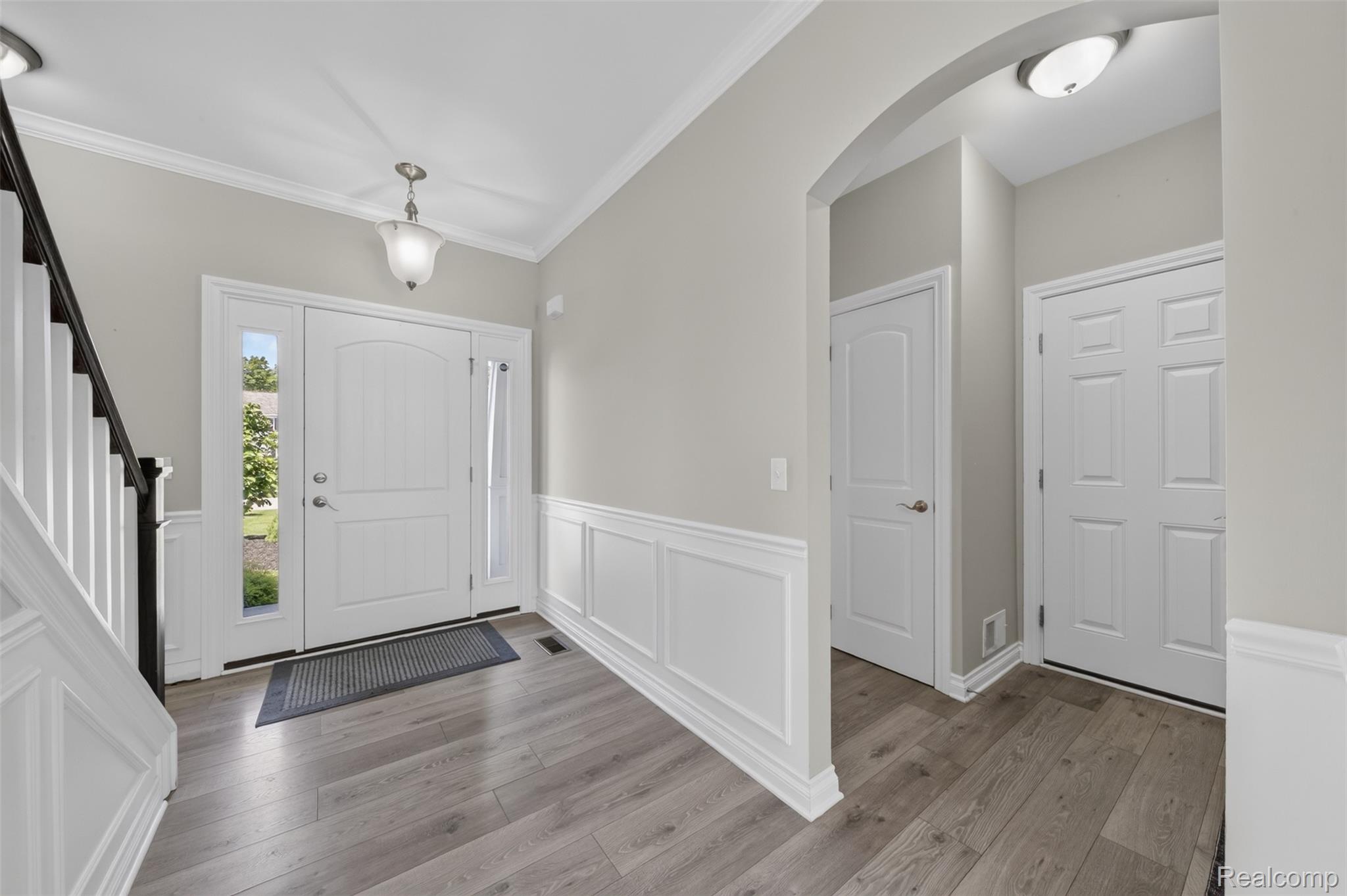 2429 Walnut View Dr