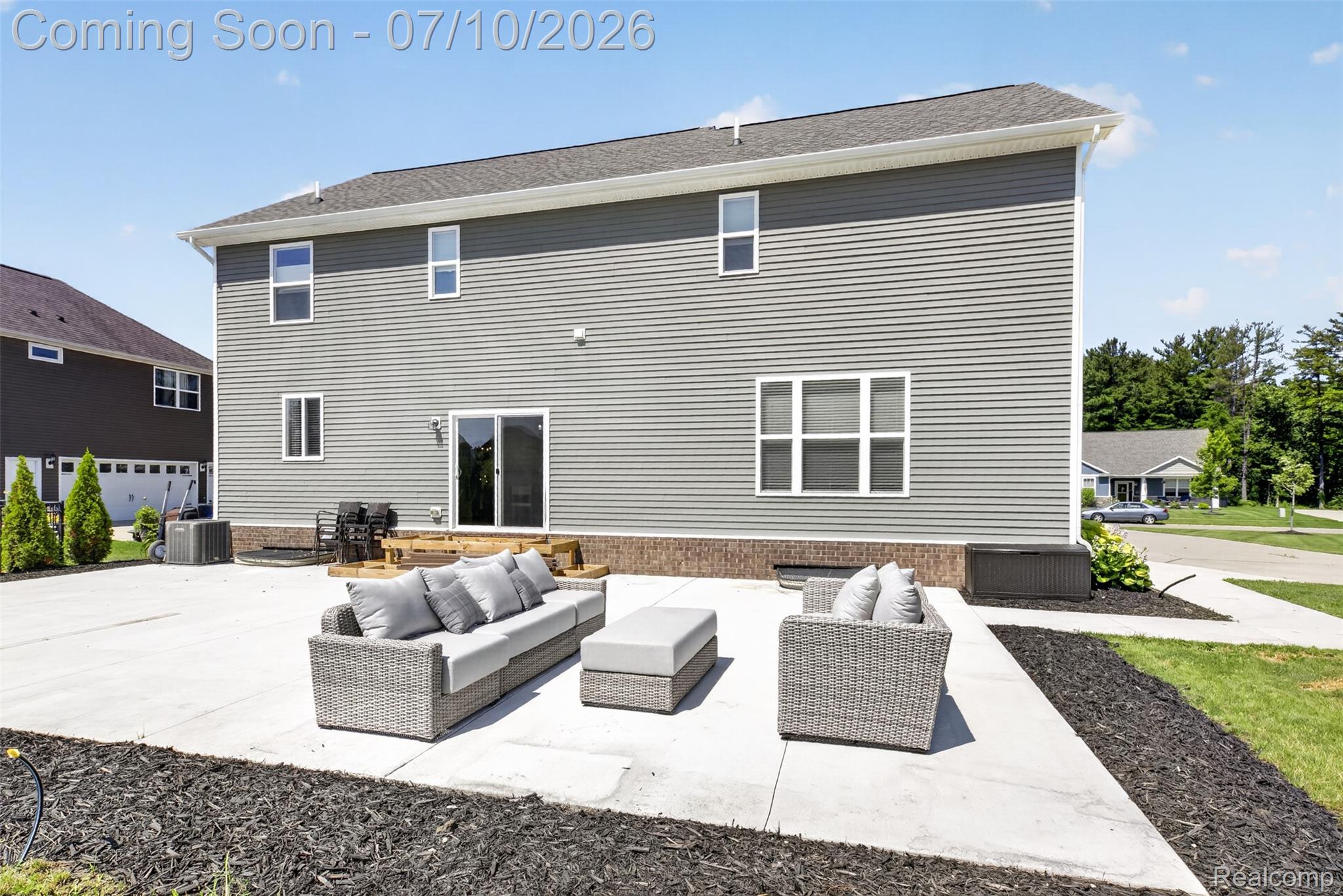 2429 Walnut View Dr