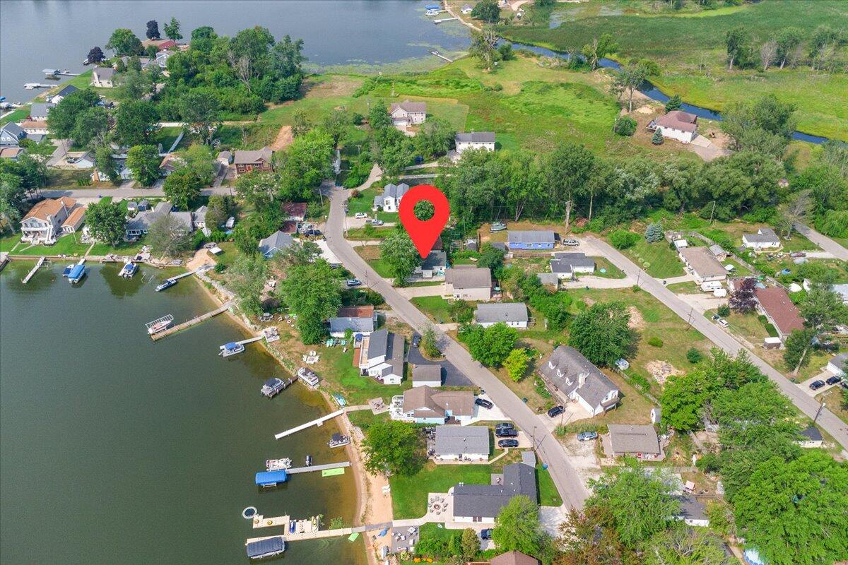 104 Lakeshore Boulevard
