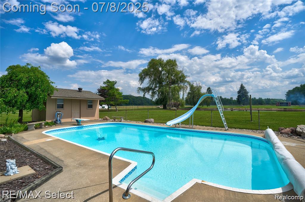 9215 W Grand Blanc Road