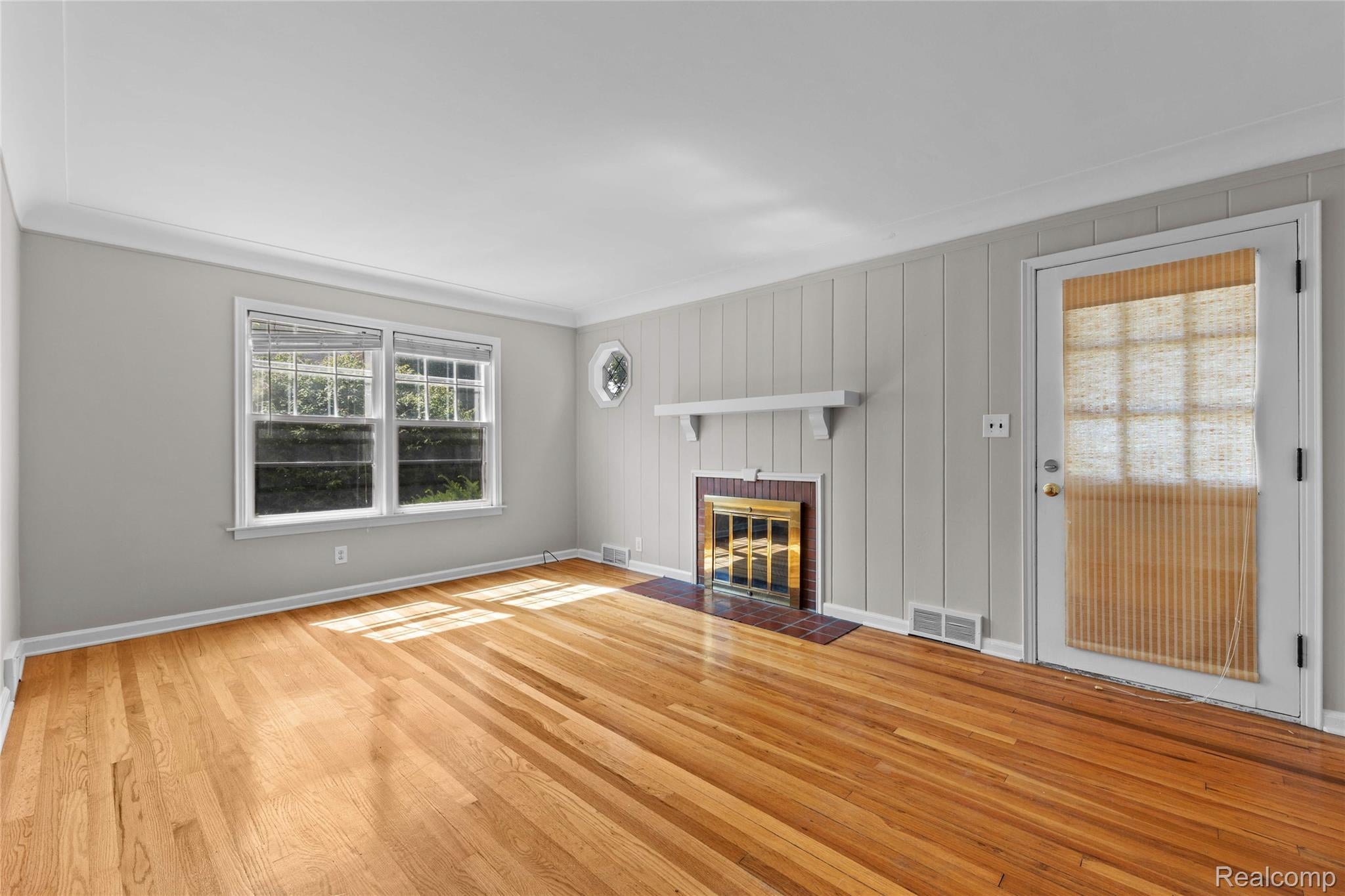 2204 KALAMA Avenue