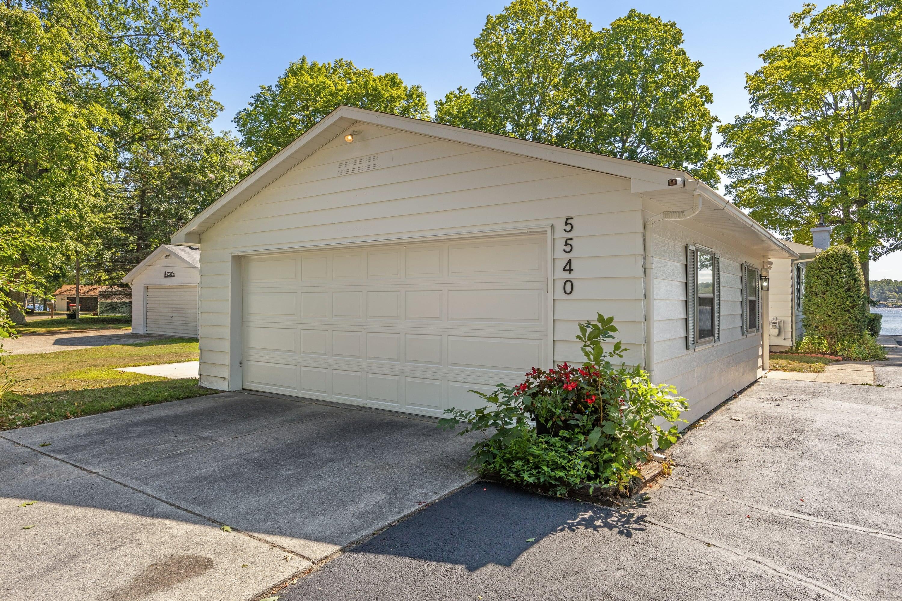 5540 Cozy Point Drive