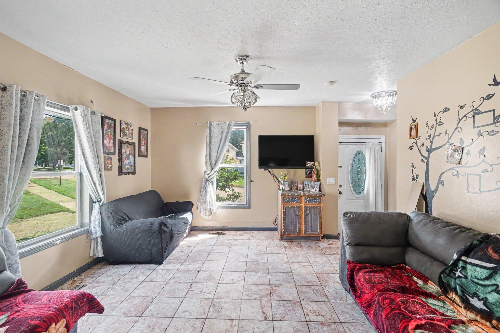 235 W 2nd Street