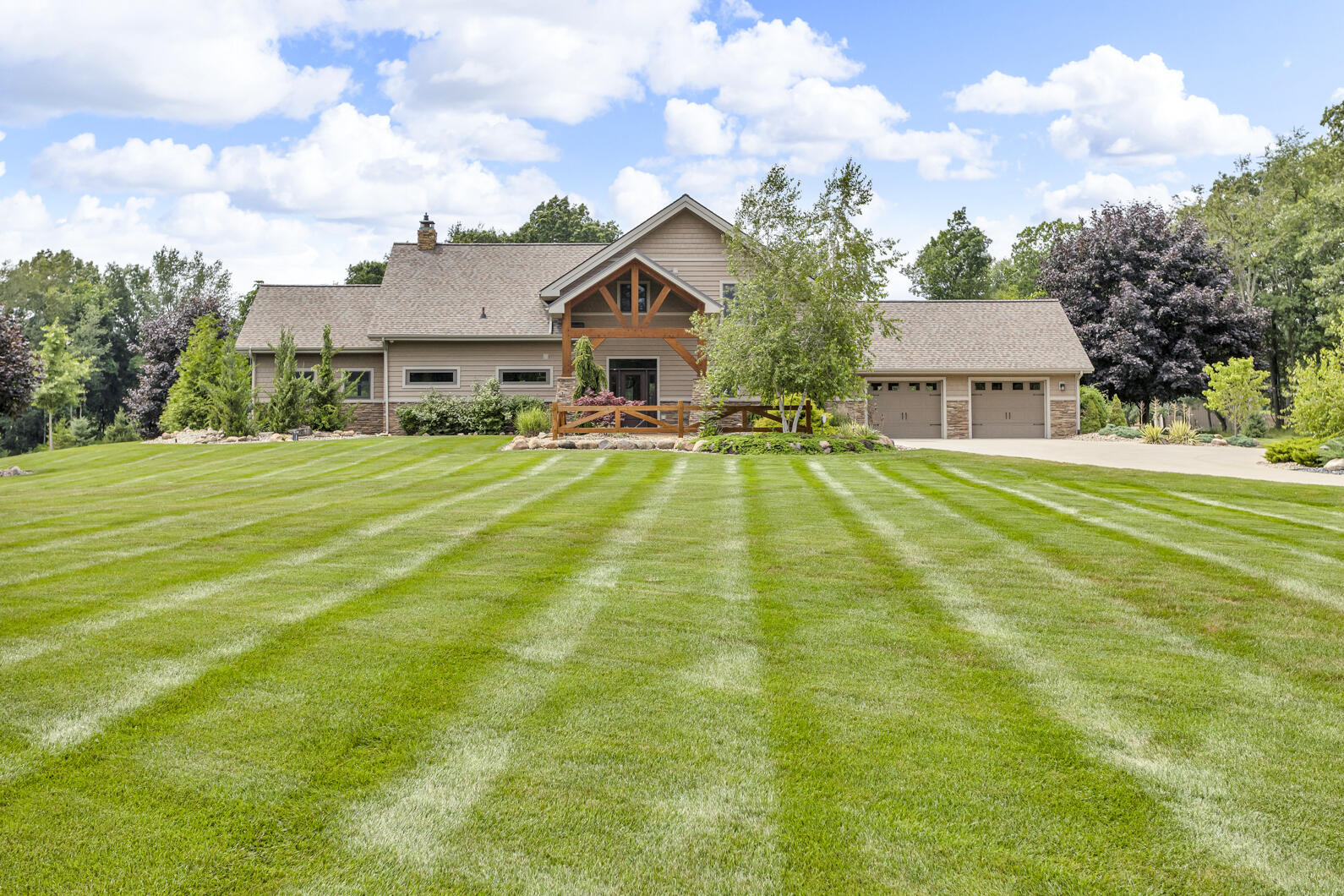 12500 Round Lake Road