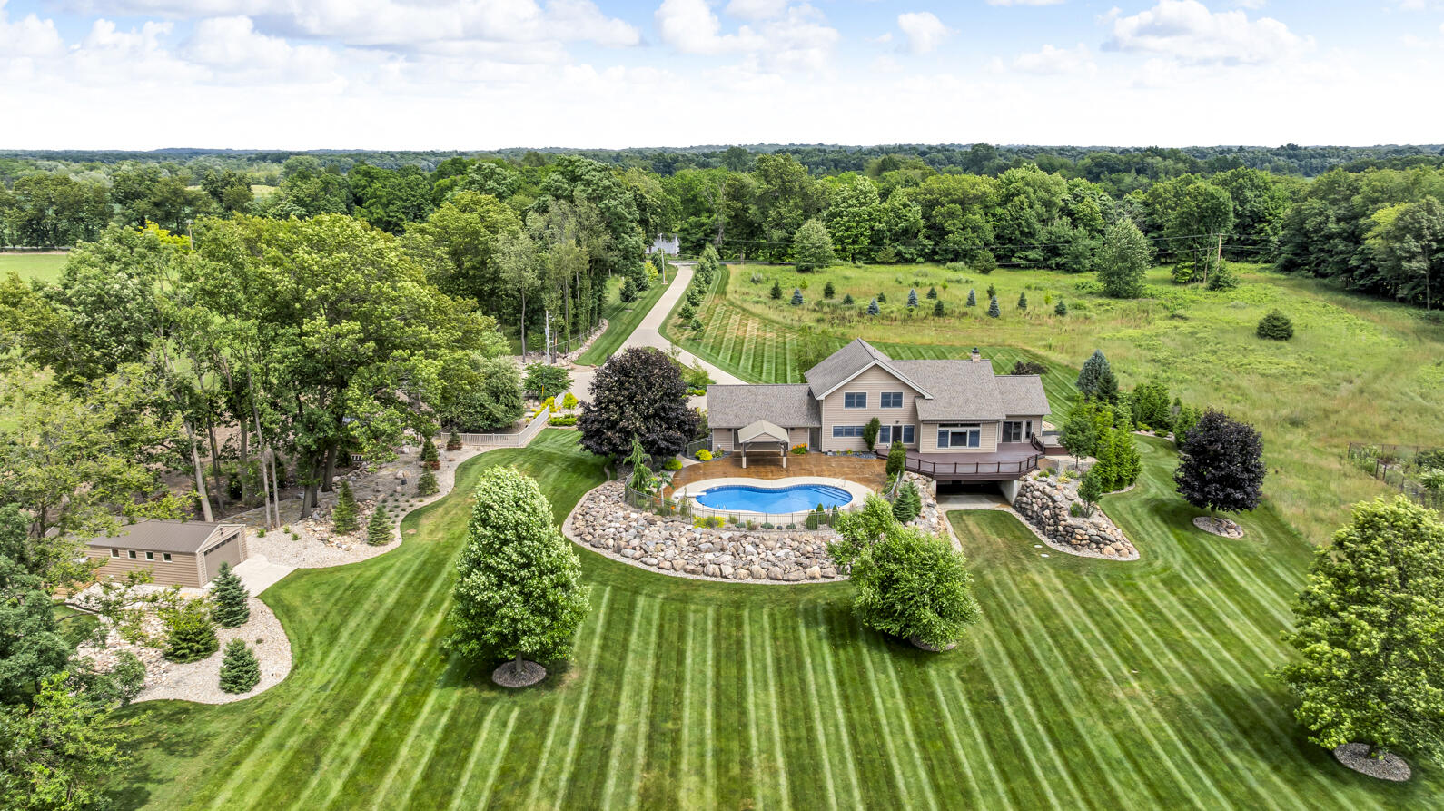 12500 Round Lake Road