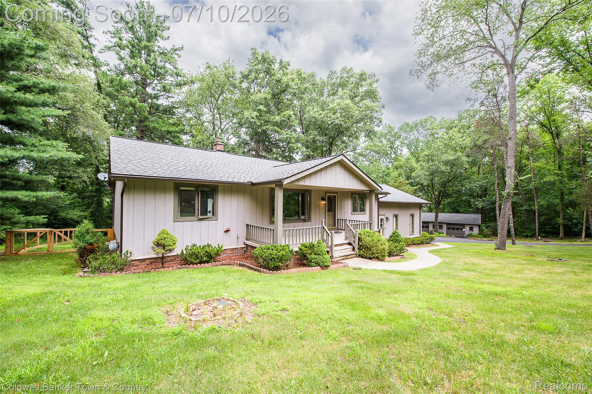 5211 Strawberry Lake Road