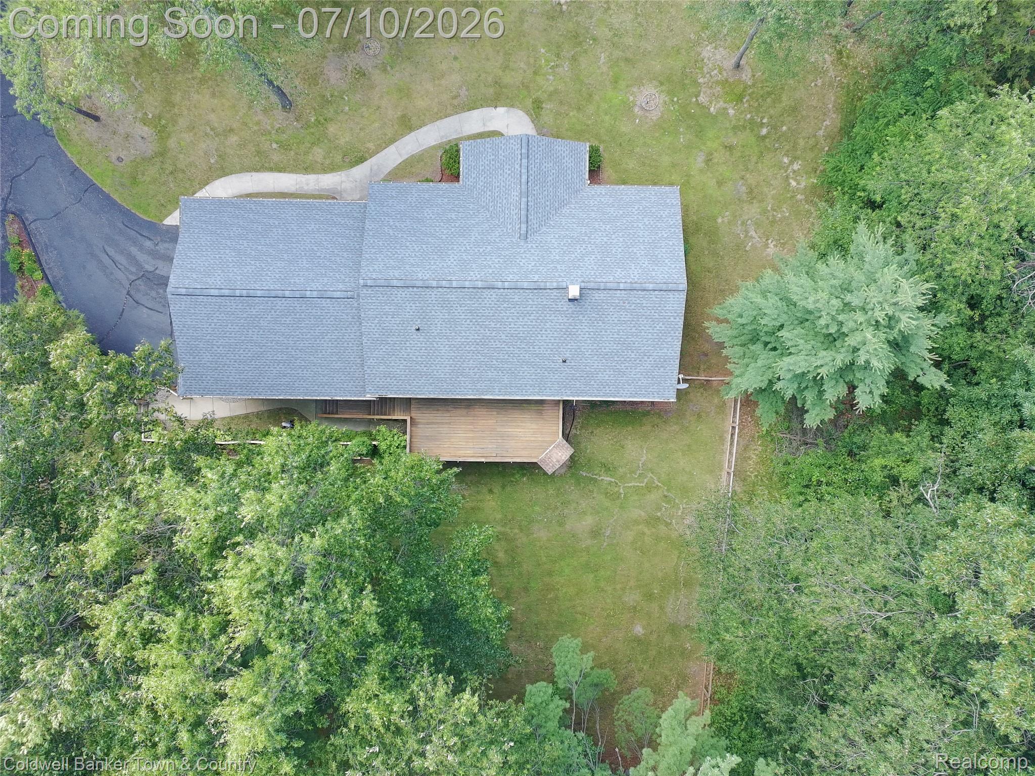 5211 Strawberry Lake Road