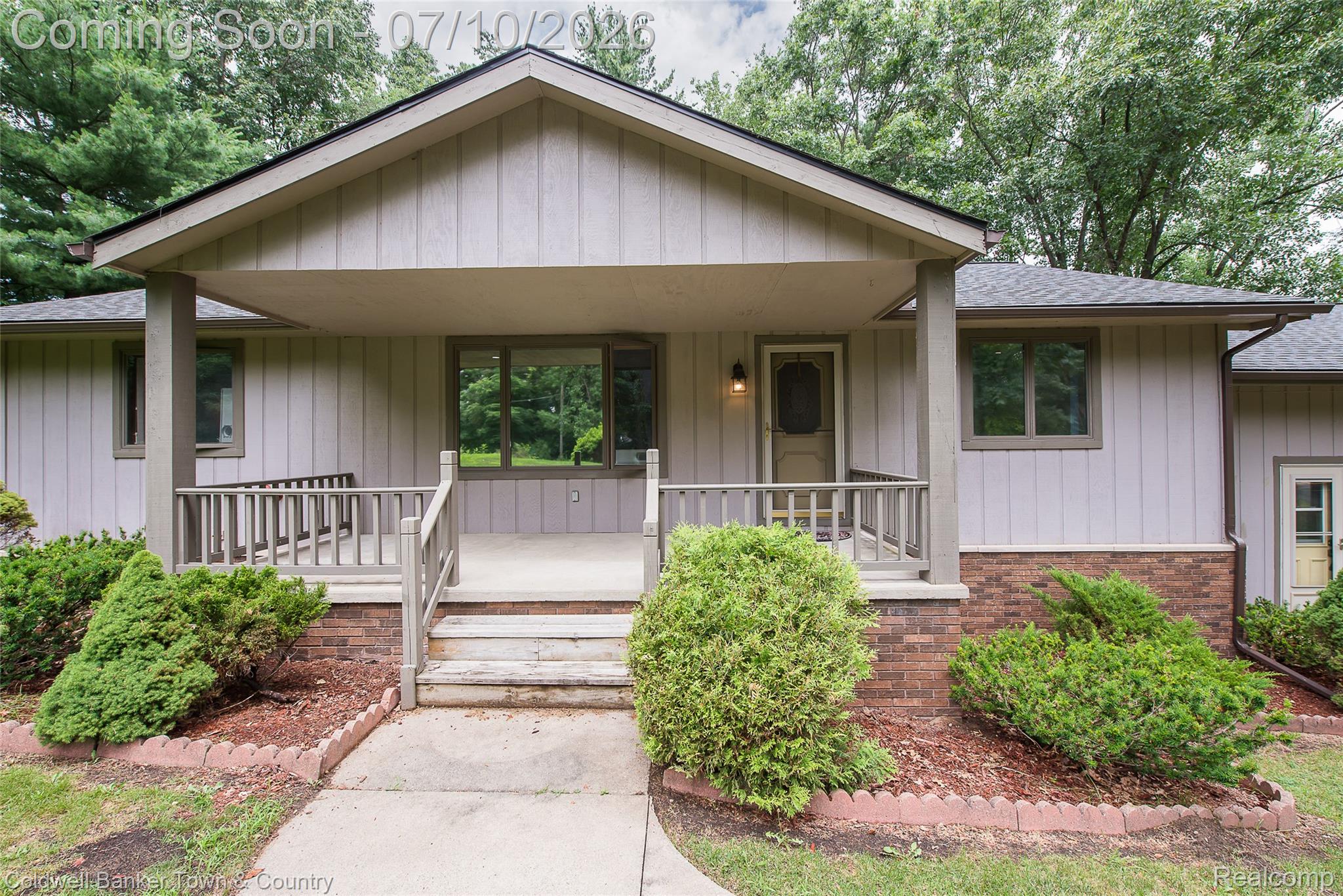 5211 Strawberry Lake Road