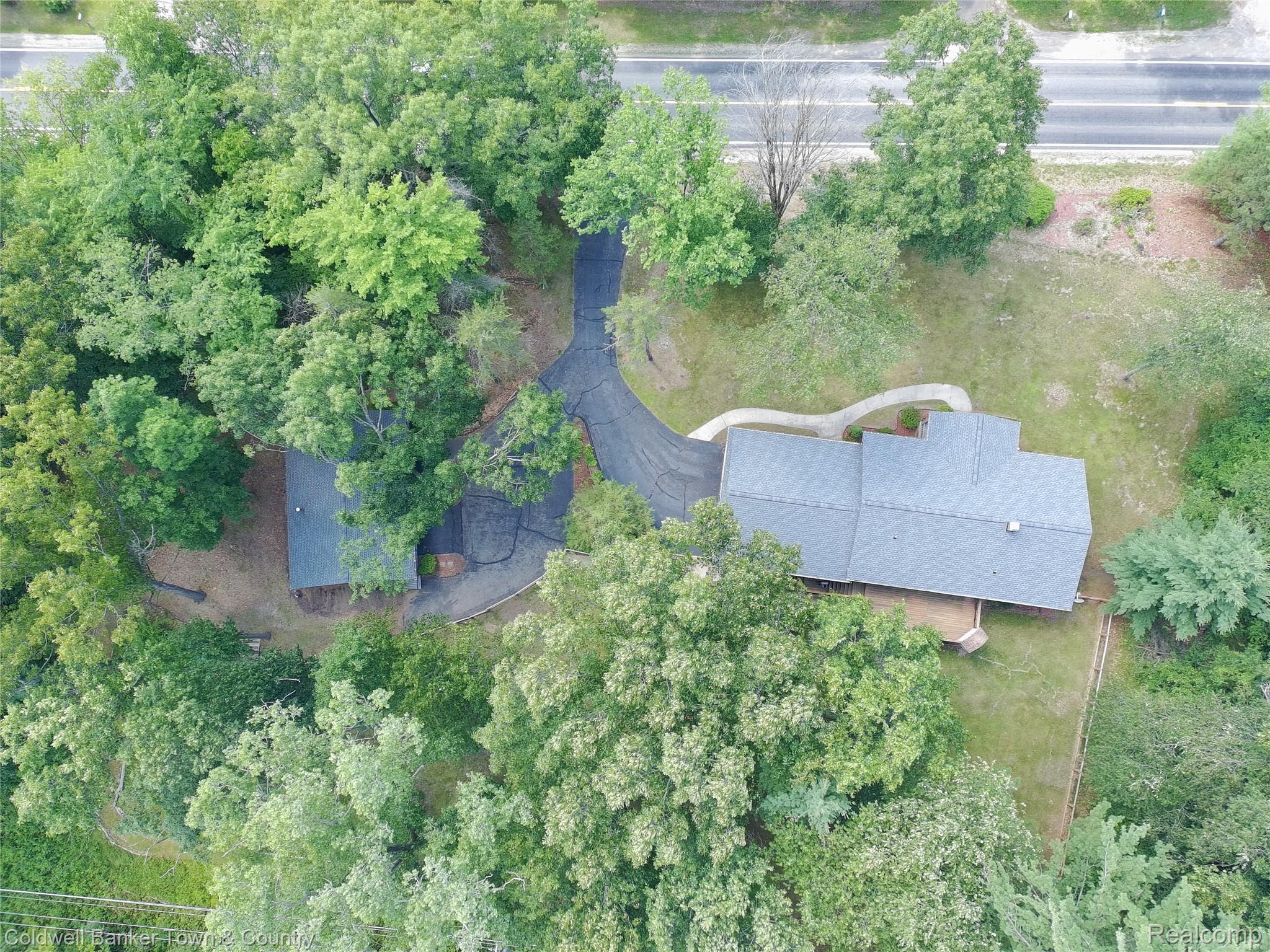 5211 Strawberry Lake Road