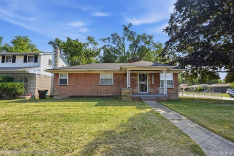 Photo of 19800 Berg Road, Detroit City, MI 48219 (MLS # 20261082397)