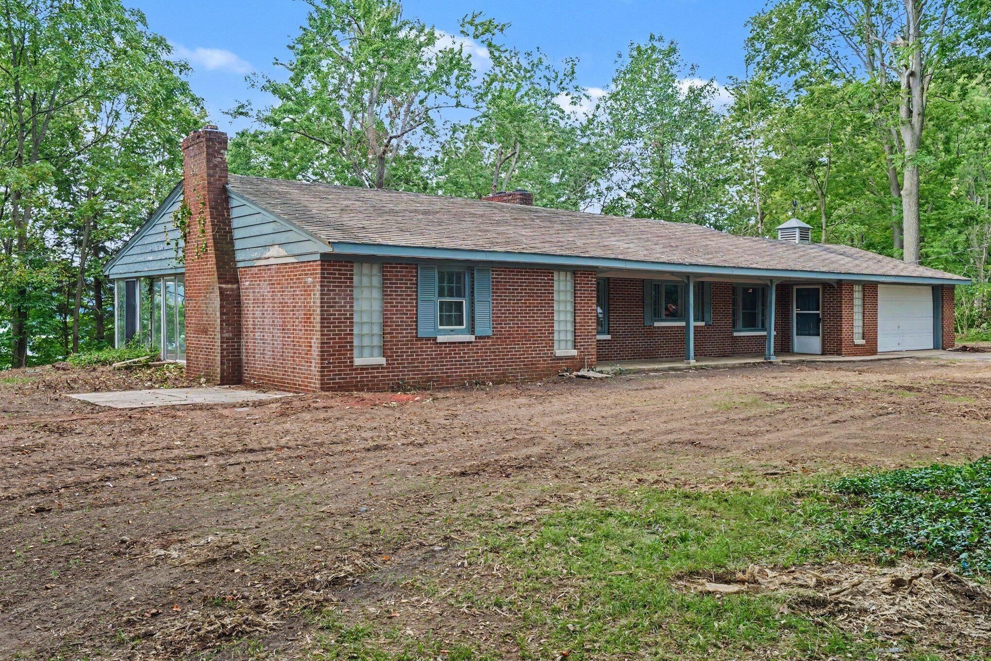 10403 S Chapin Lane