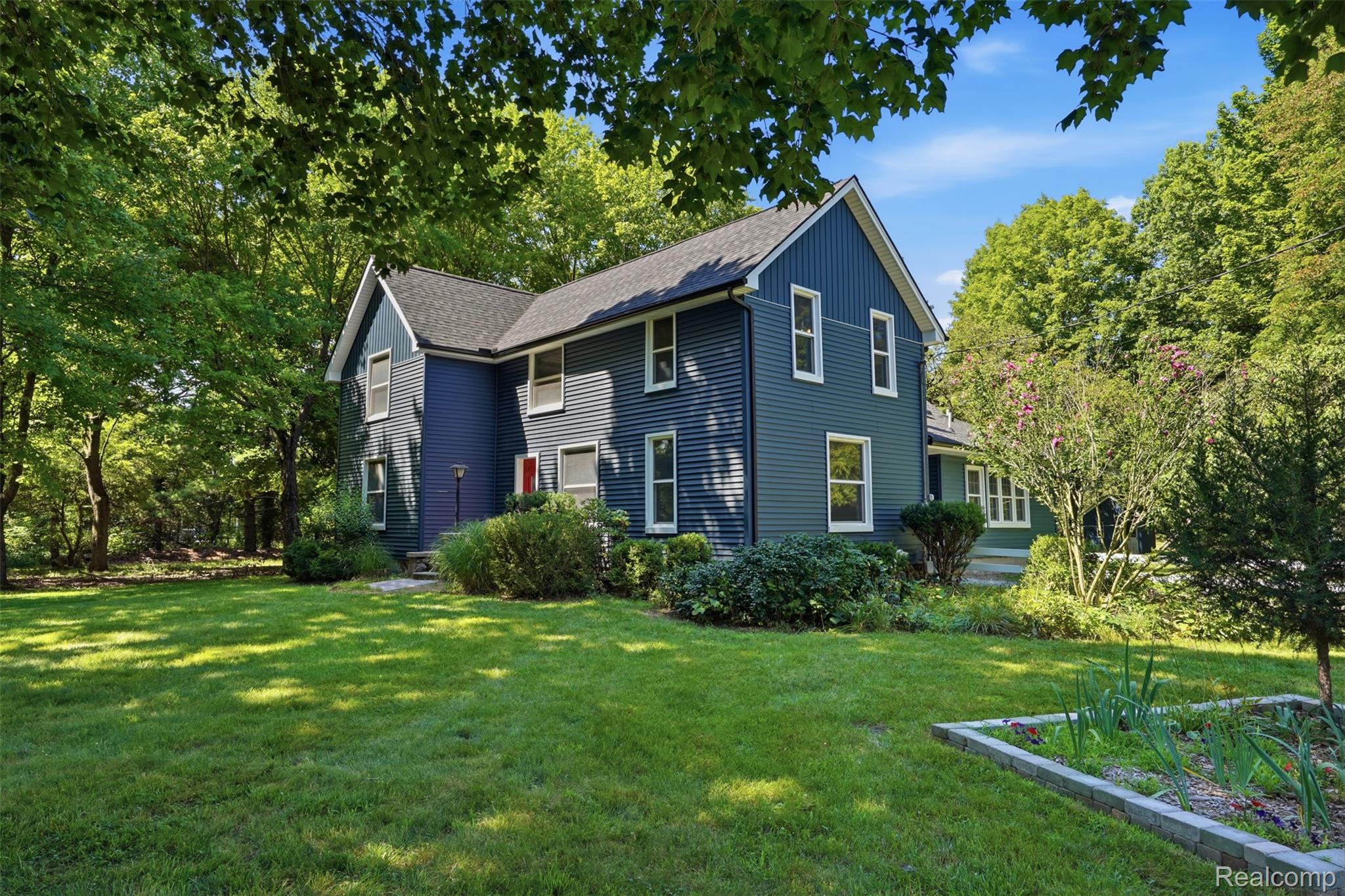 8880 Cedar Lake Road