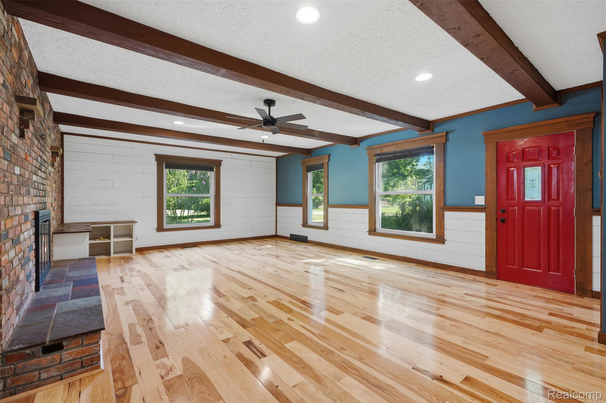 8880 Cedar Lake Road