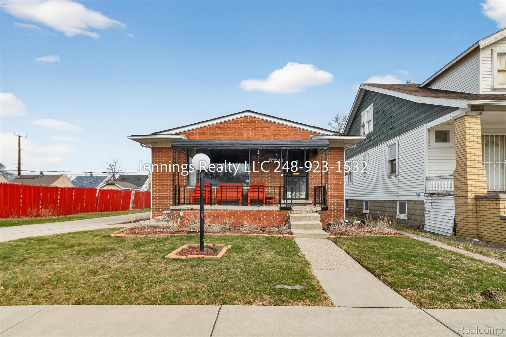 18676 Syracuse Street