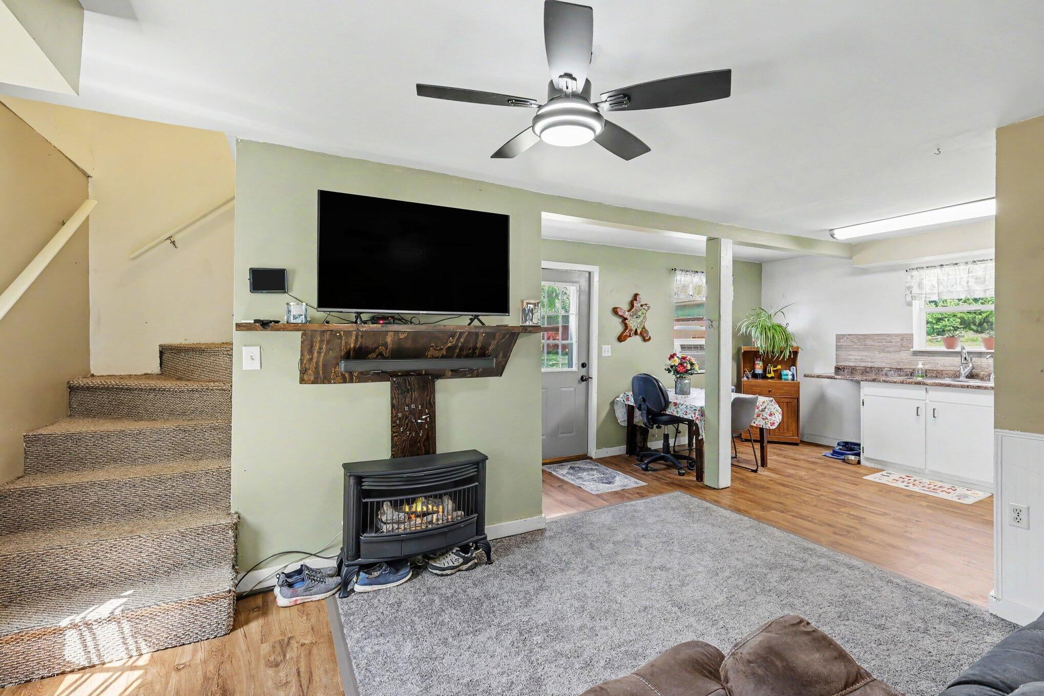 5366 Folks Road
