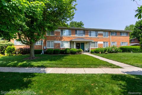 1155 DERBY Road 8 Birmingham City MI 48009