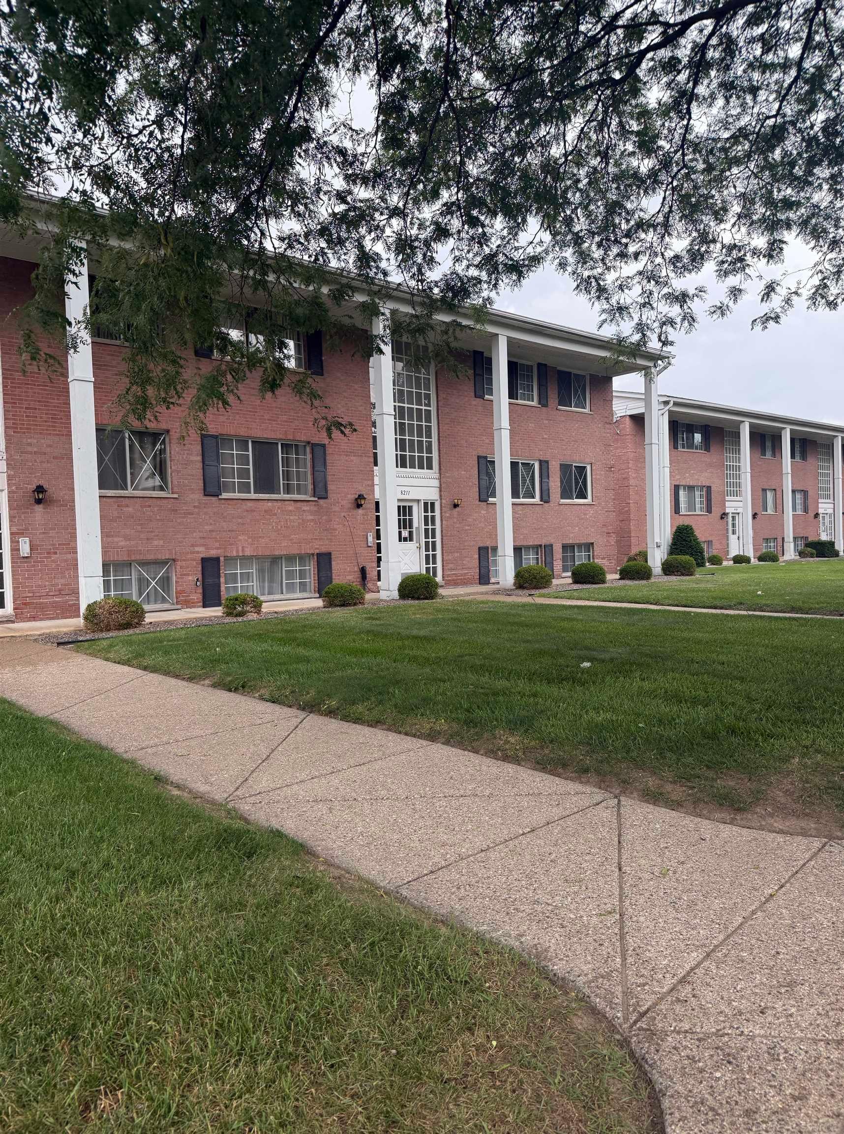8211 Denwood #4 Drive