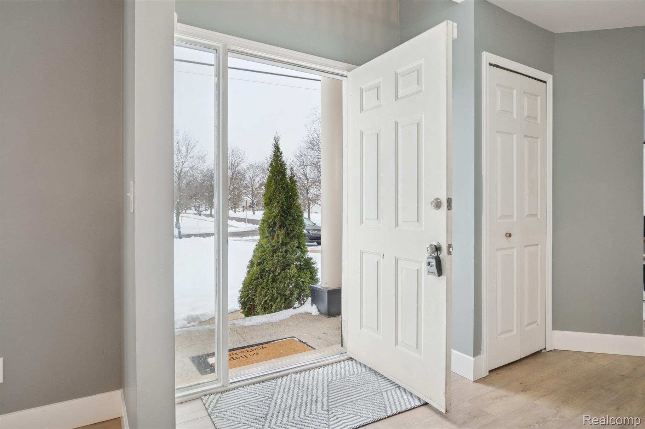 1040 Drakeshire Drive