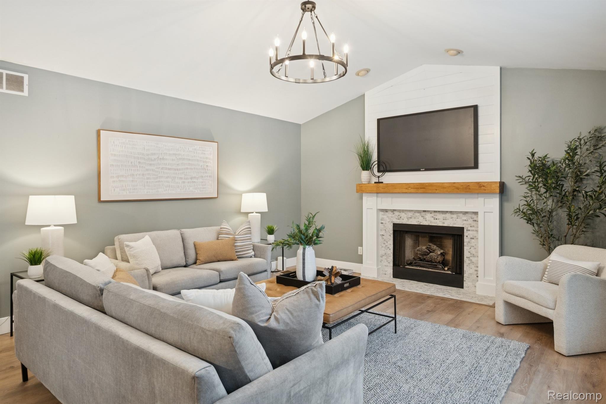 1040 Drakeshire Drive