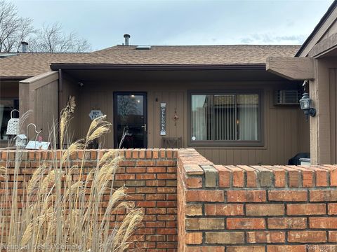 25447 Concord Lane 3 South Lyon City MI 48178