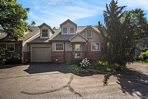 3040 Helen Court, Royal Oak City, MI 48073 - #: 20251020010