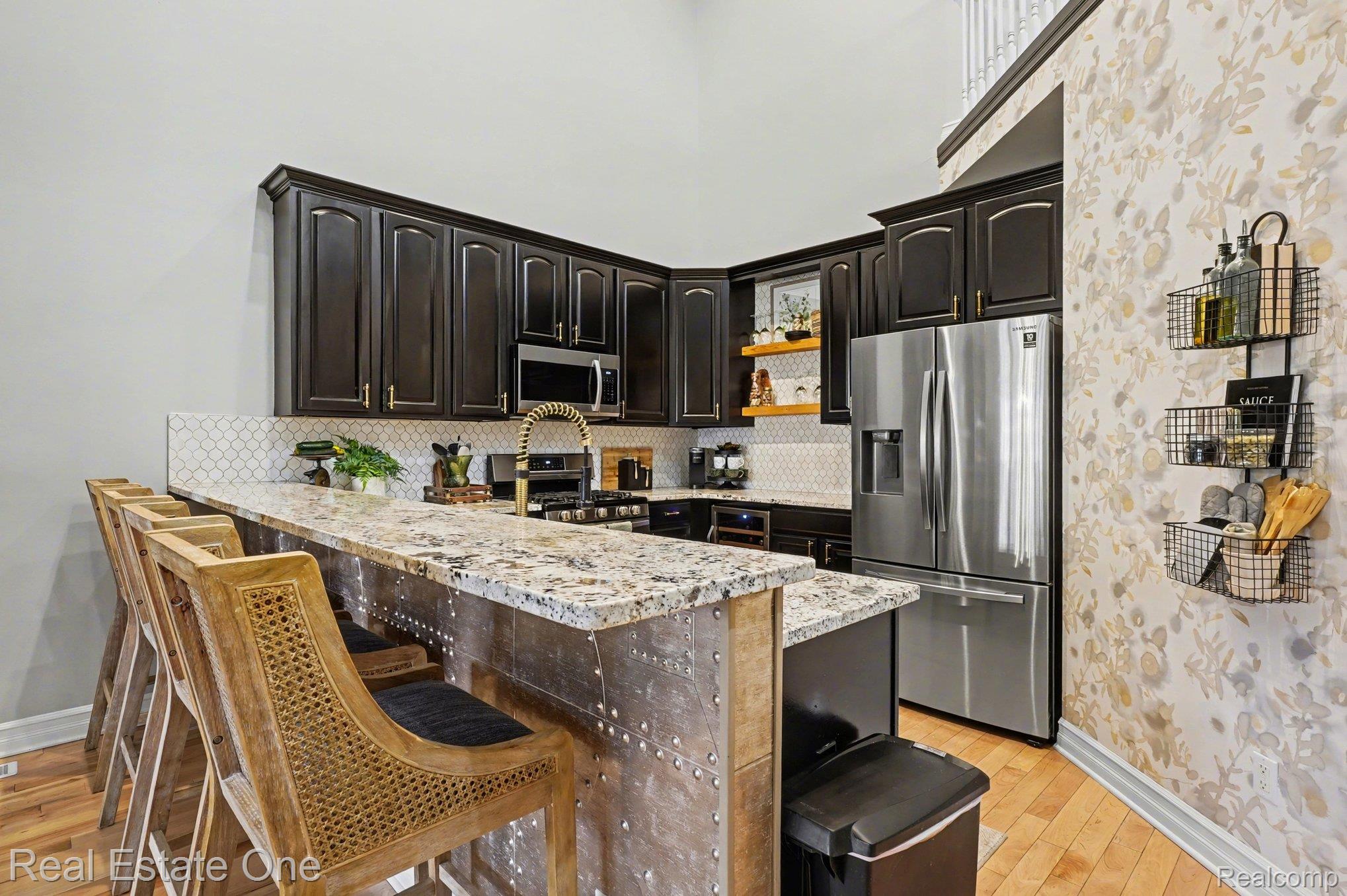 686 W Bluff Court 23