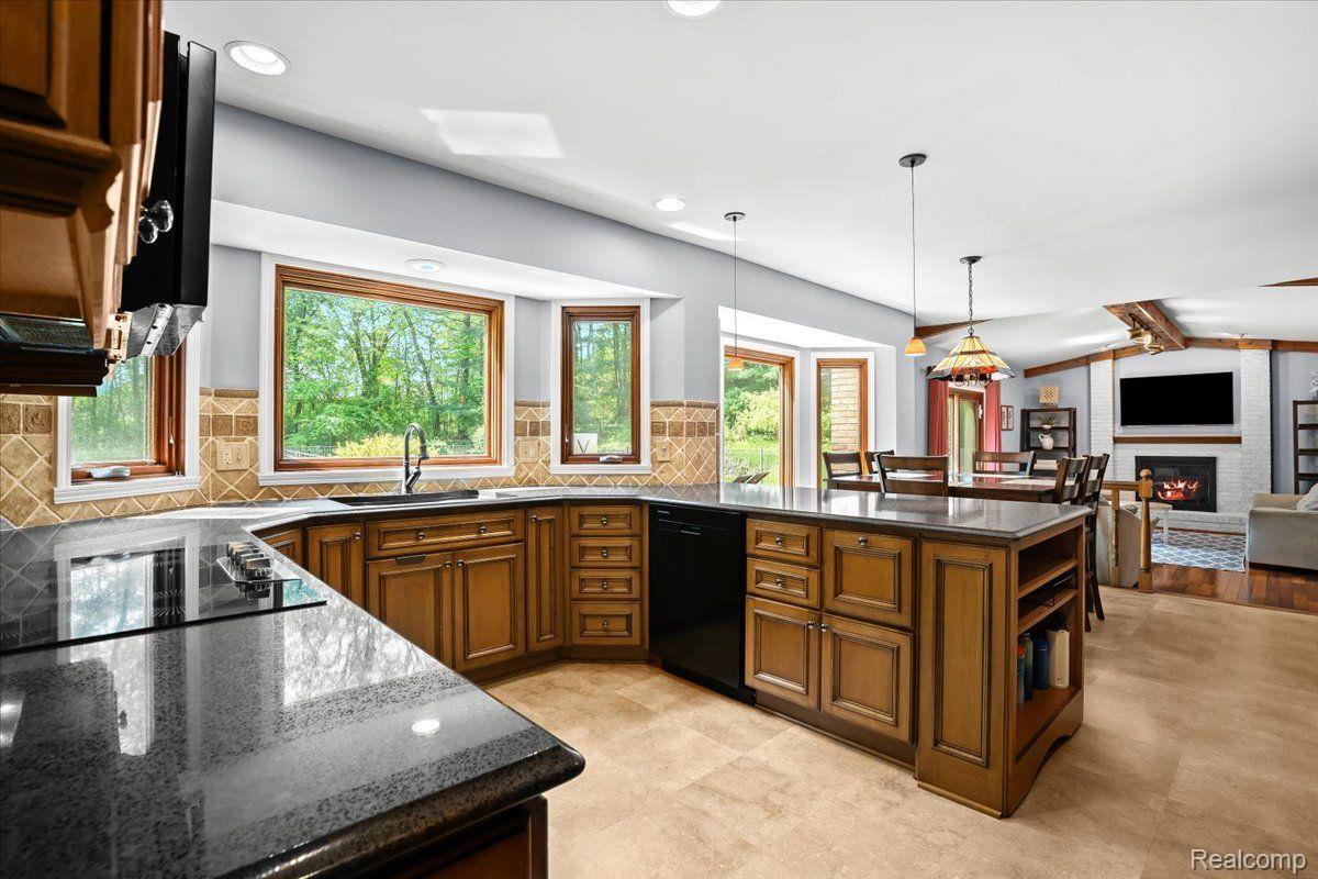 6588 WHITE PINES Drive