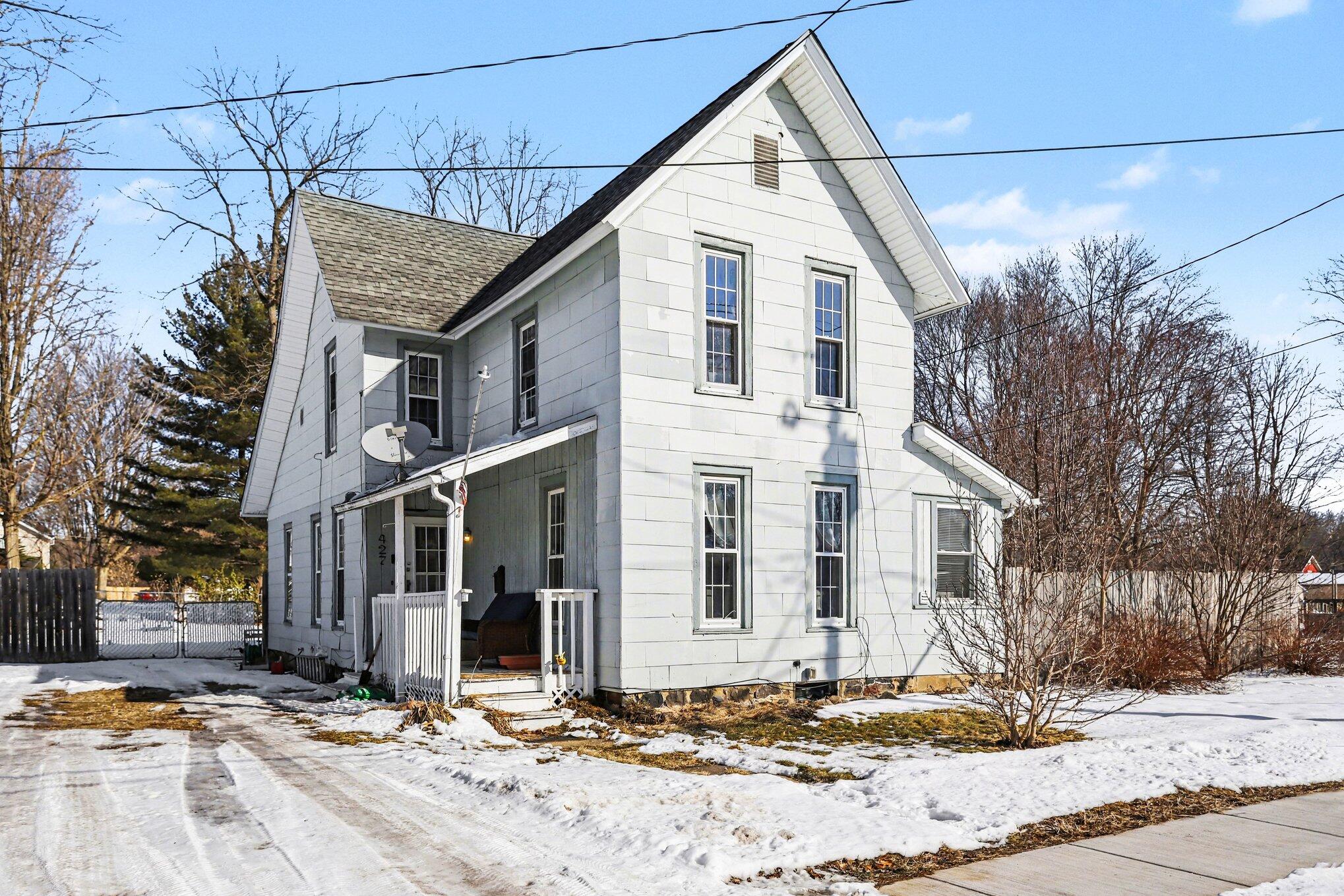 427 E Division Street